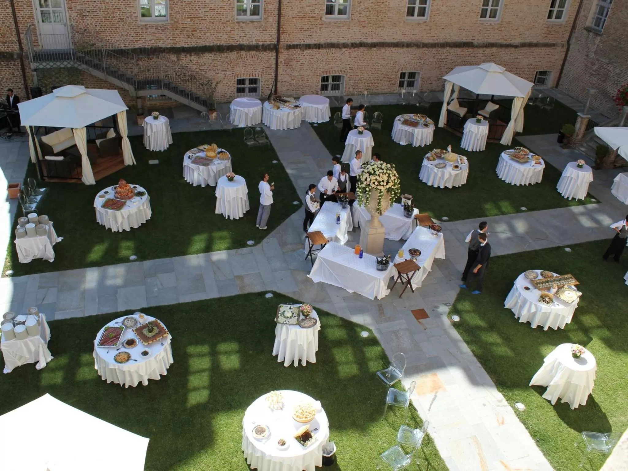 Garden, Restaurant/Places to Eat in Montaldo Castle & Resort