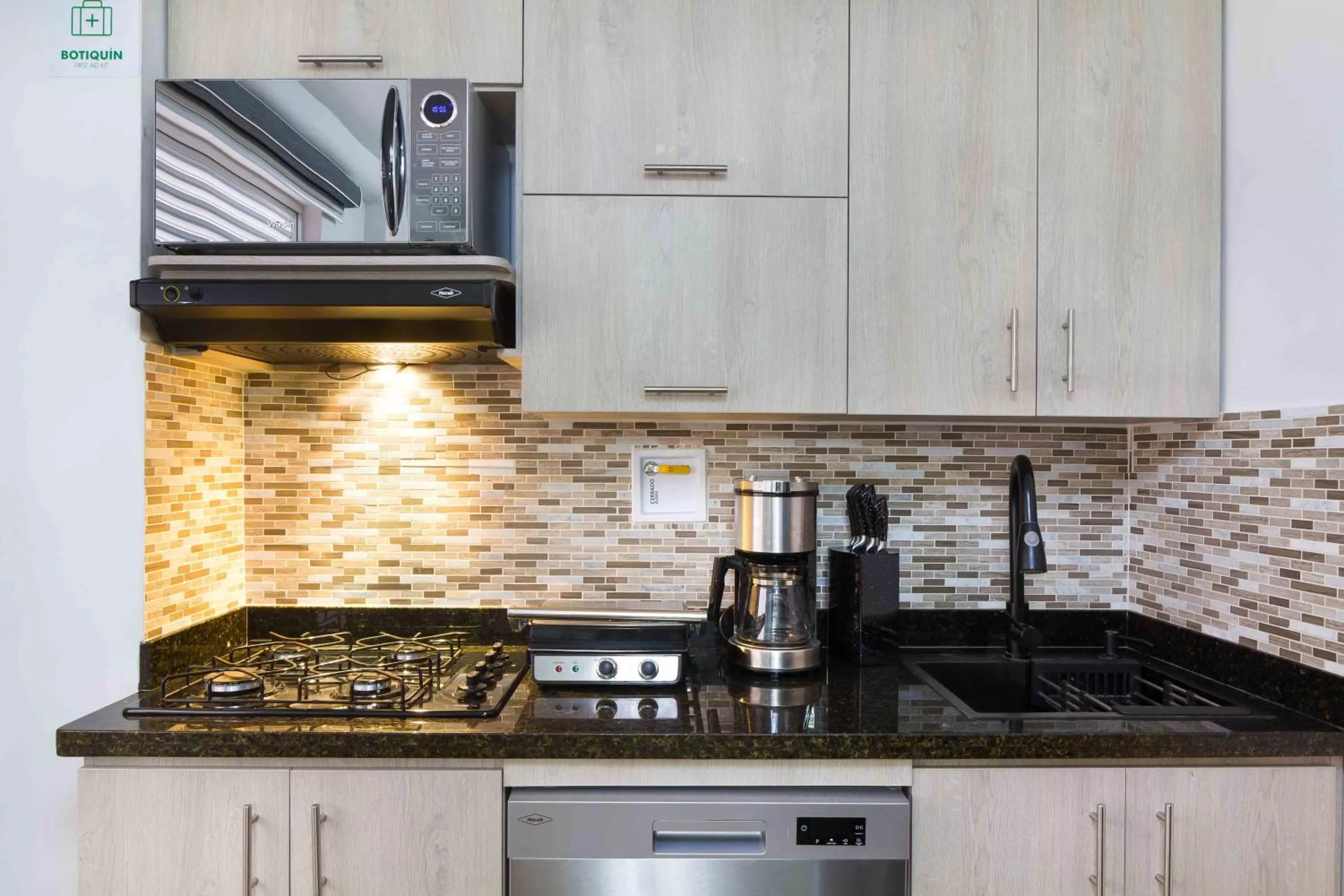 Kitchen or kitchenette in Miracle