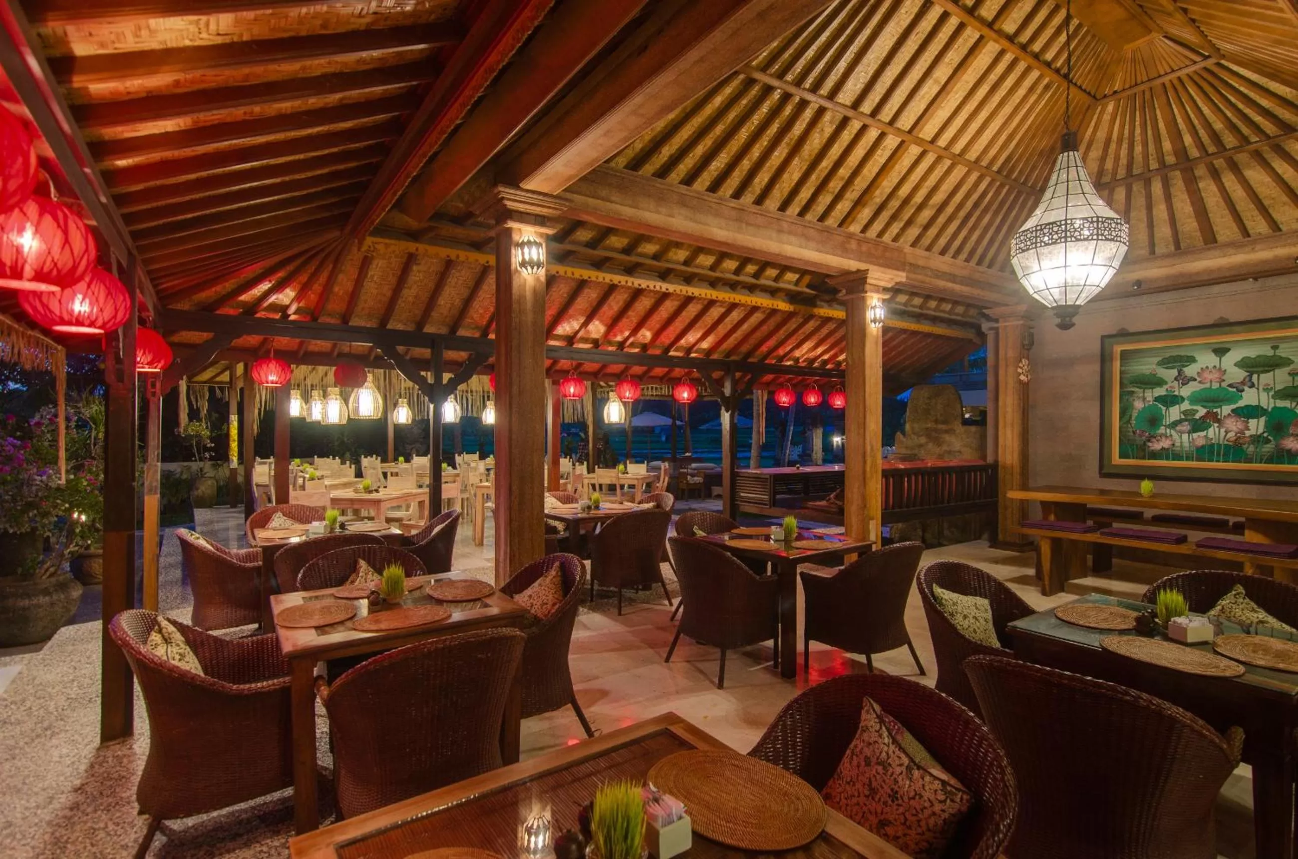 Restaurant/places to eat in Green Field Hotel and Restaurant