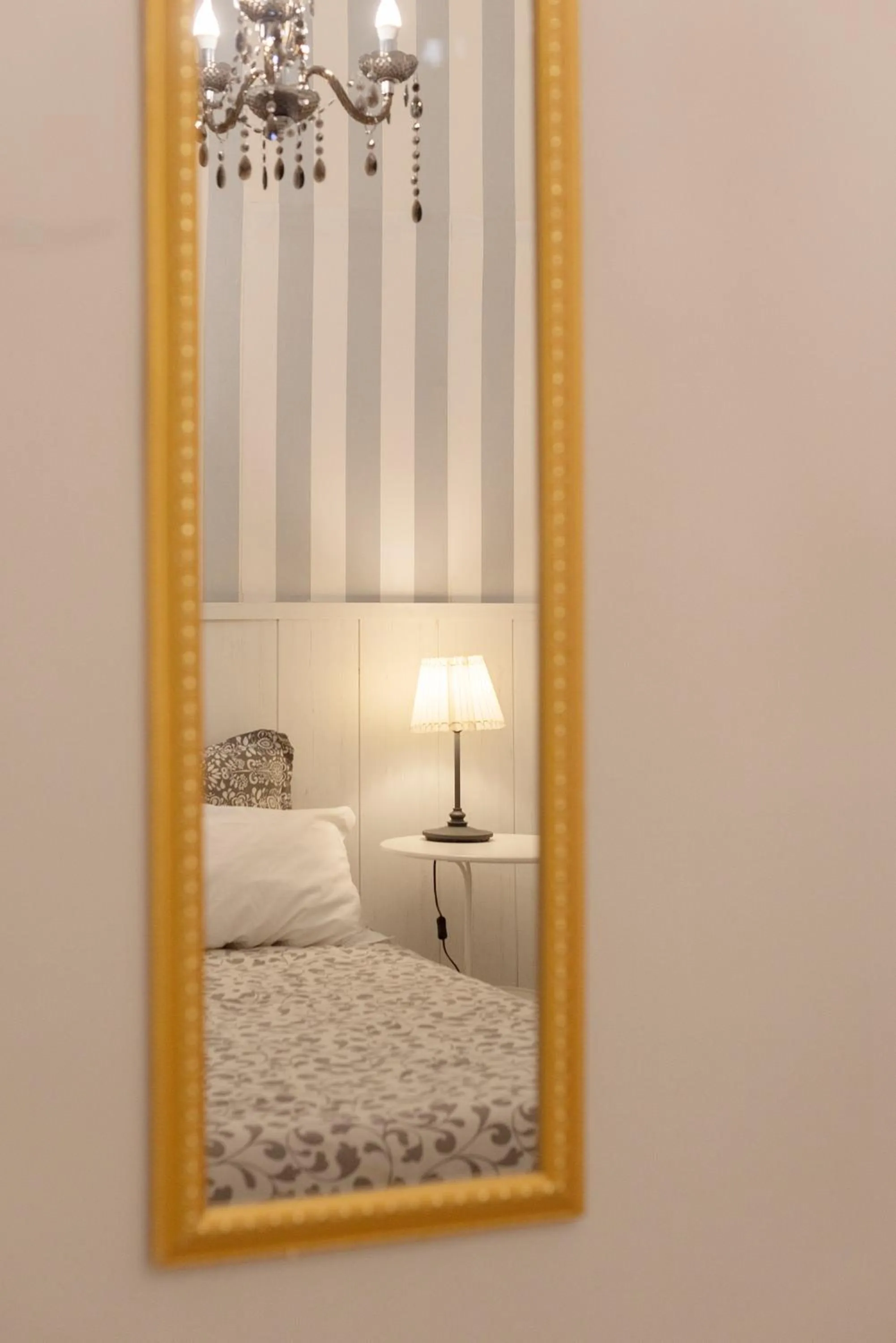 Decorative detail, Bed in B&B Dei Decumani