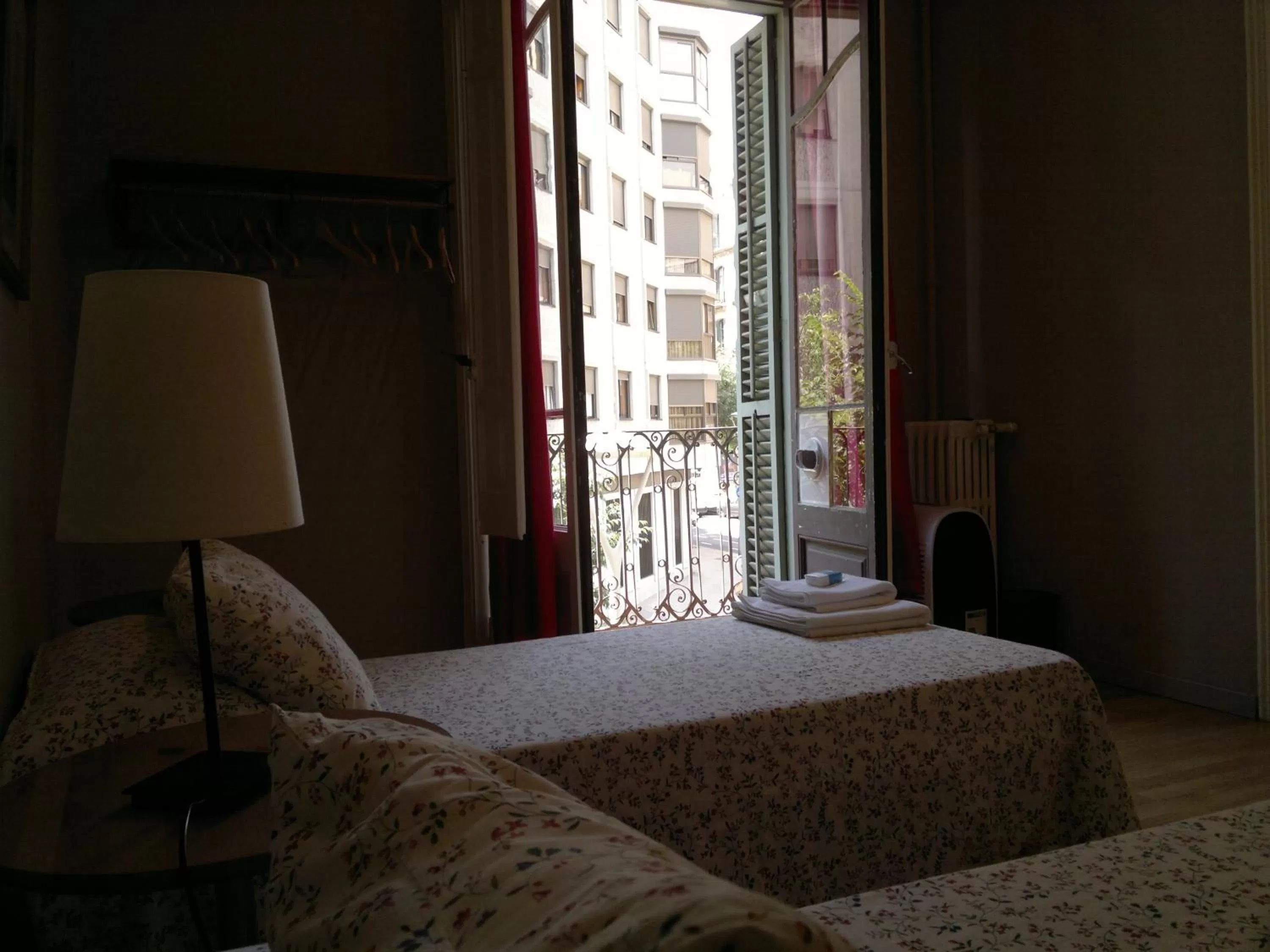 Double Room with Private Bathroom in Ally's Bed&Breakfast,