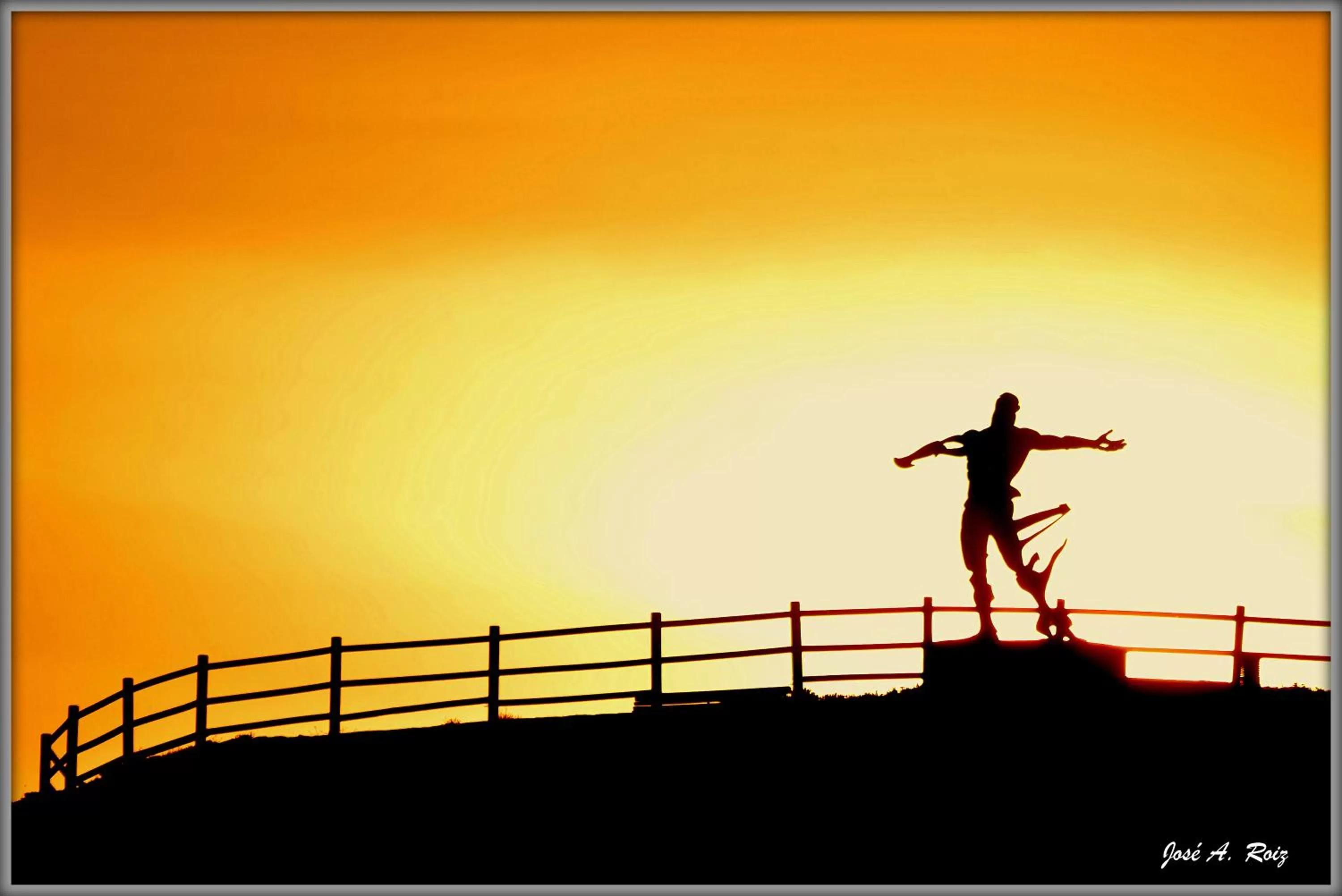 Sunset in Apartamentos El Caserio