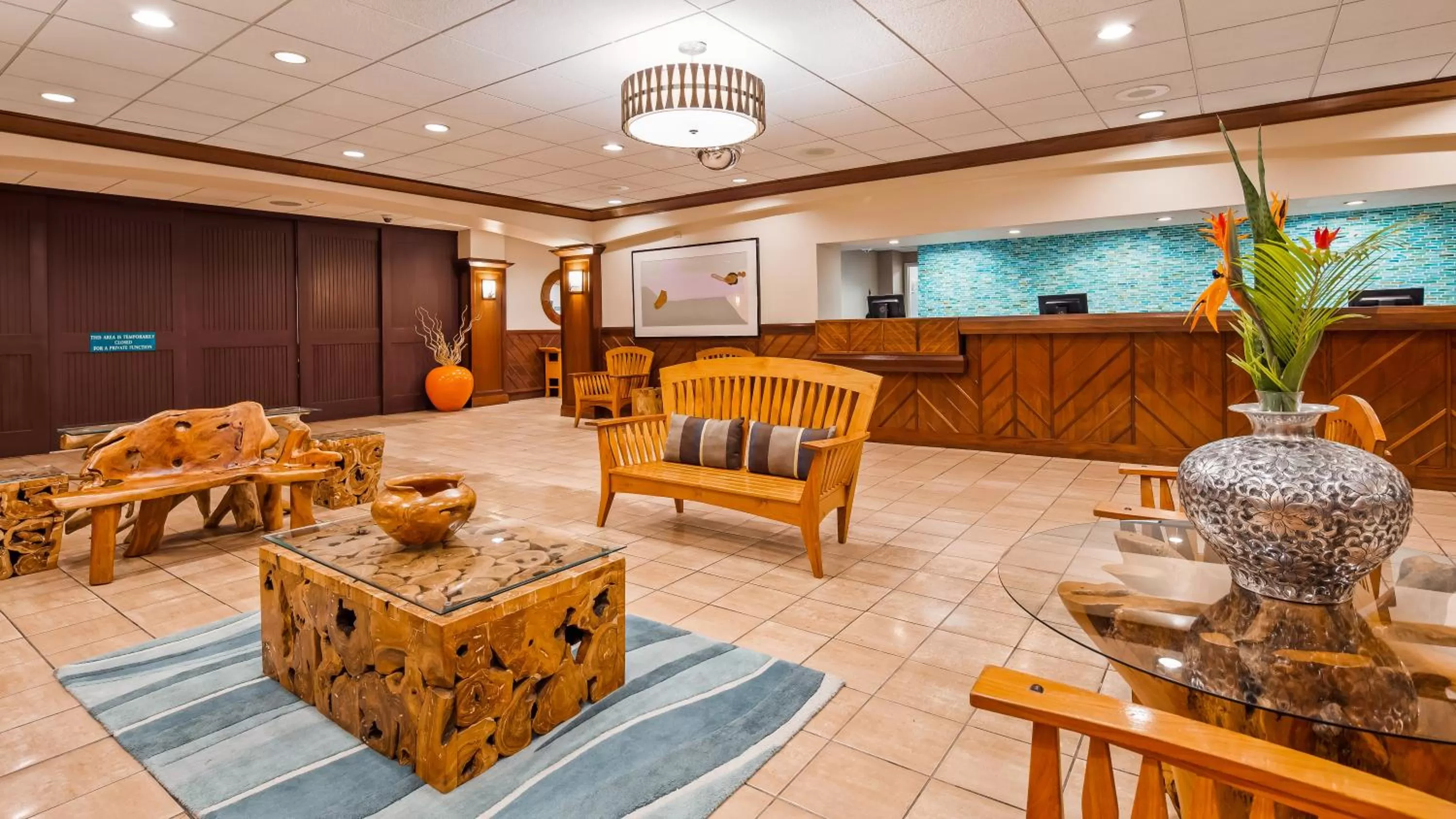 Lobby or reception in Airport Honolulu Hotel, Trademark Collection by Wyndham