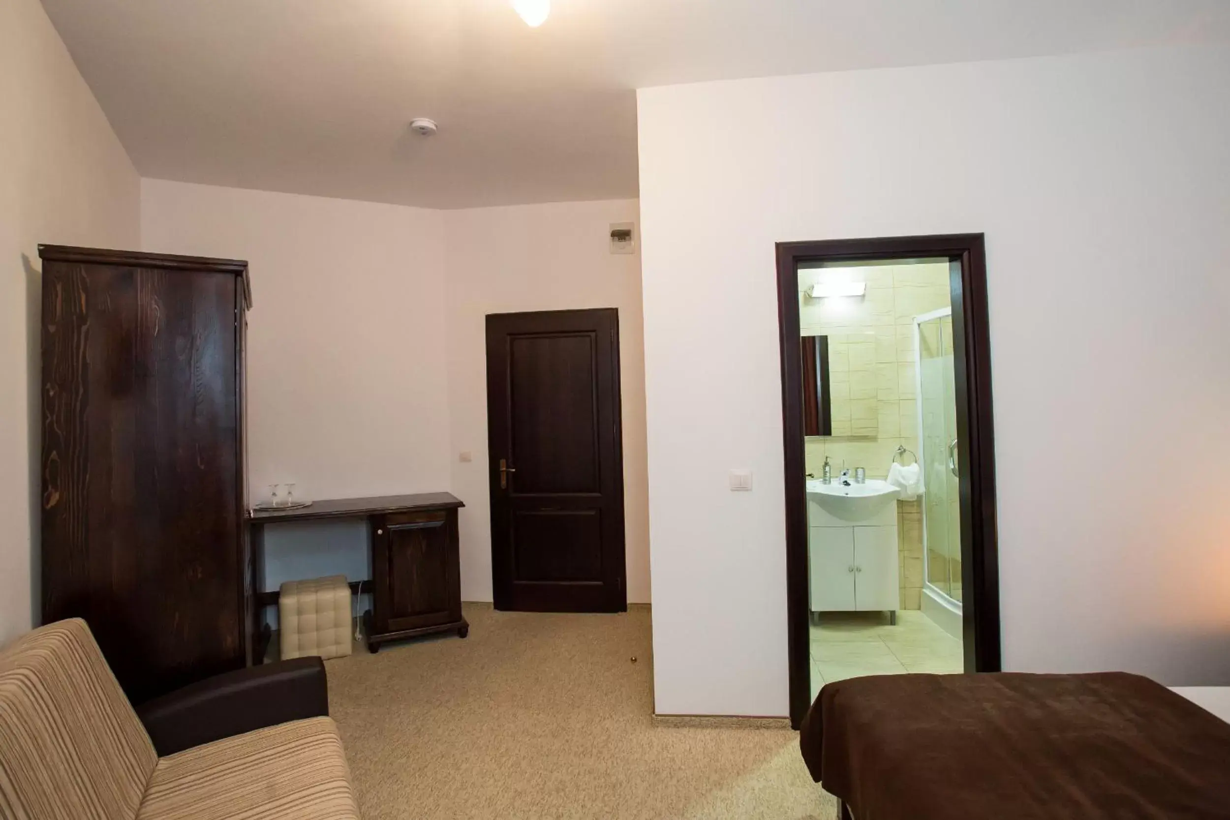 Triple Room in Cazare Turn Sebes Triple Room in Cazare Turn Sebes