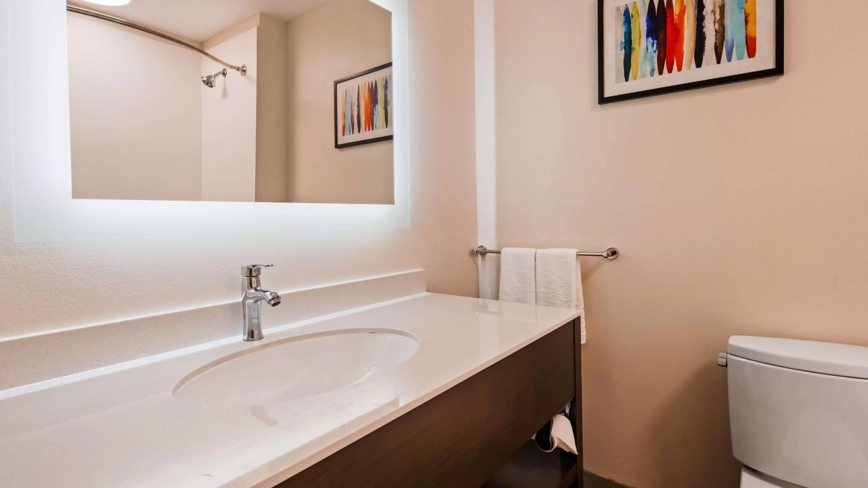 Bathroom in Best Western Plus New Barstow Inn & Suites