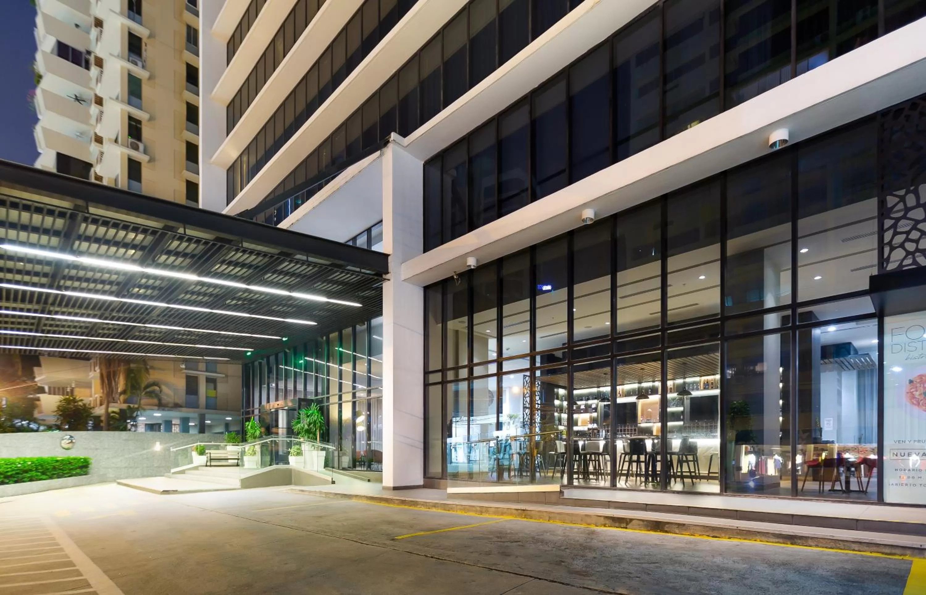 Property building in Holiday Inn Panama Distrito Financiero by IHG