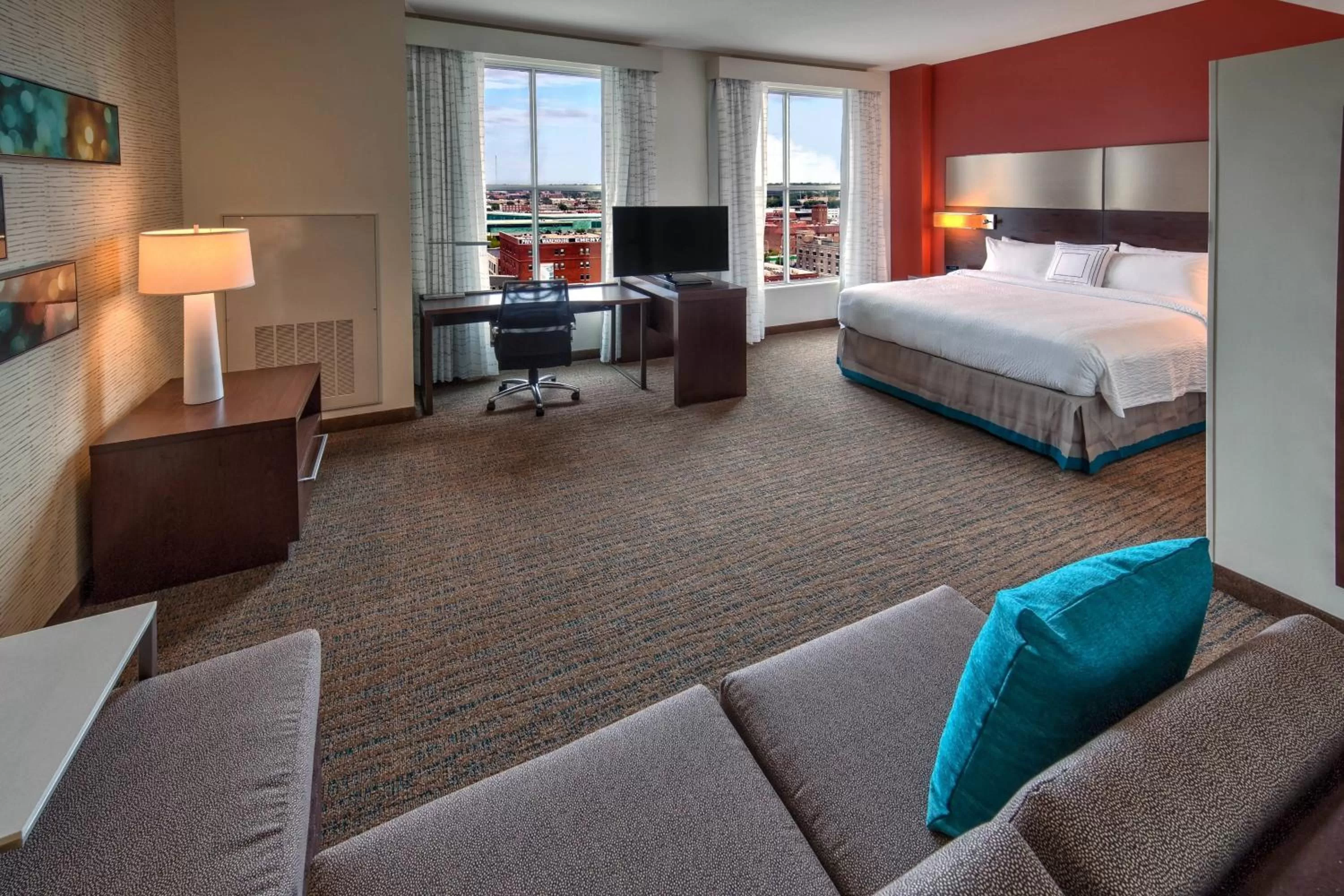 King Studio with Sofa Bed - Hearing Accessible in Residence Inn by Marriott Kansas City Downtown/Convention Center