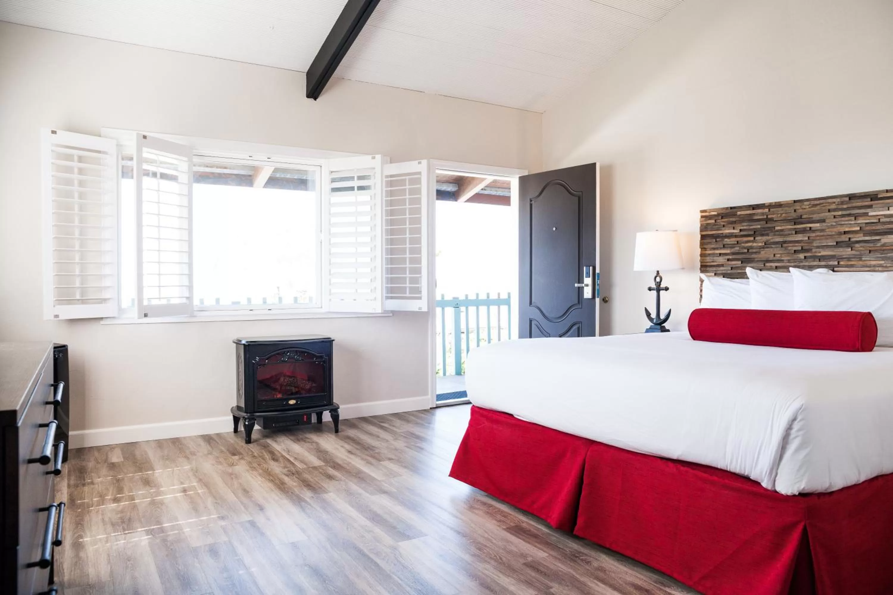 Bed in The Landing at Morro Bay