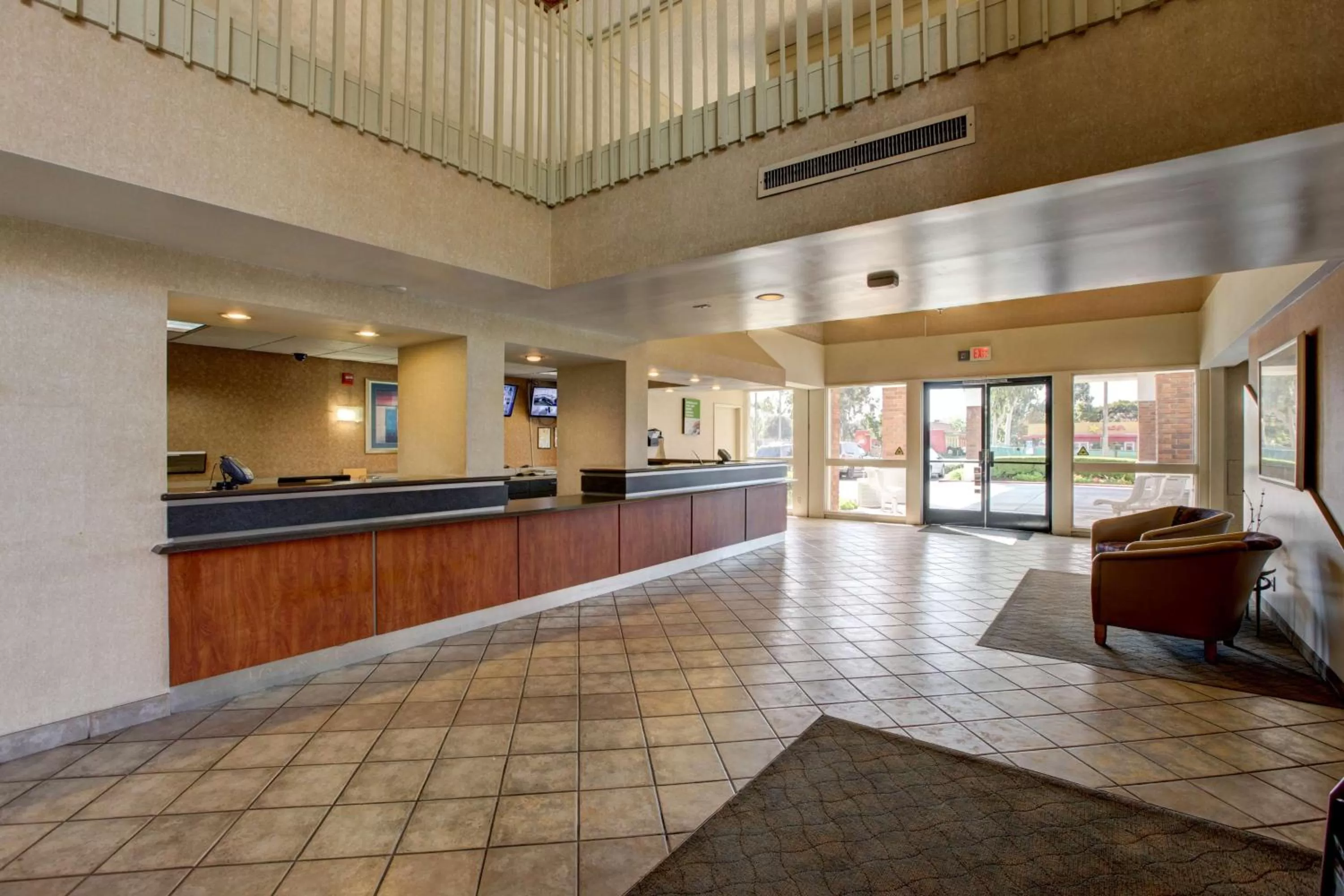 Lobby or reception in Motel 6-Santa Ana, CA - Irvine - Orange County Airport