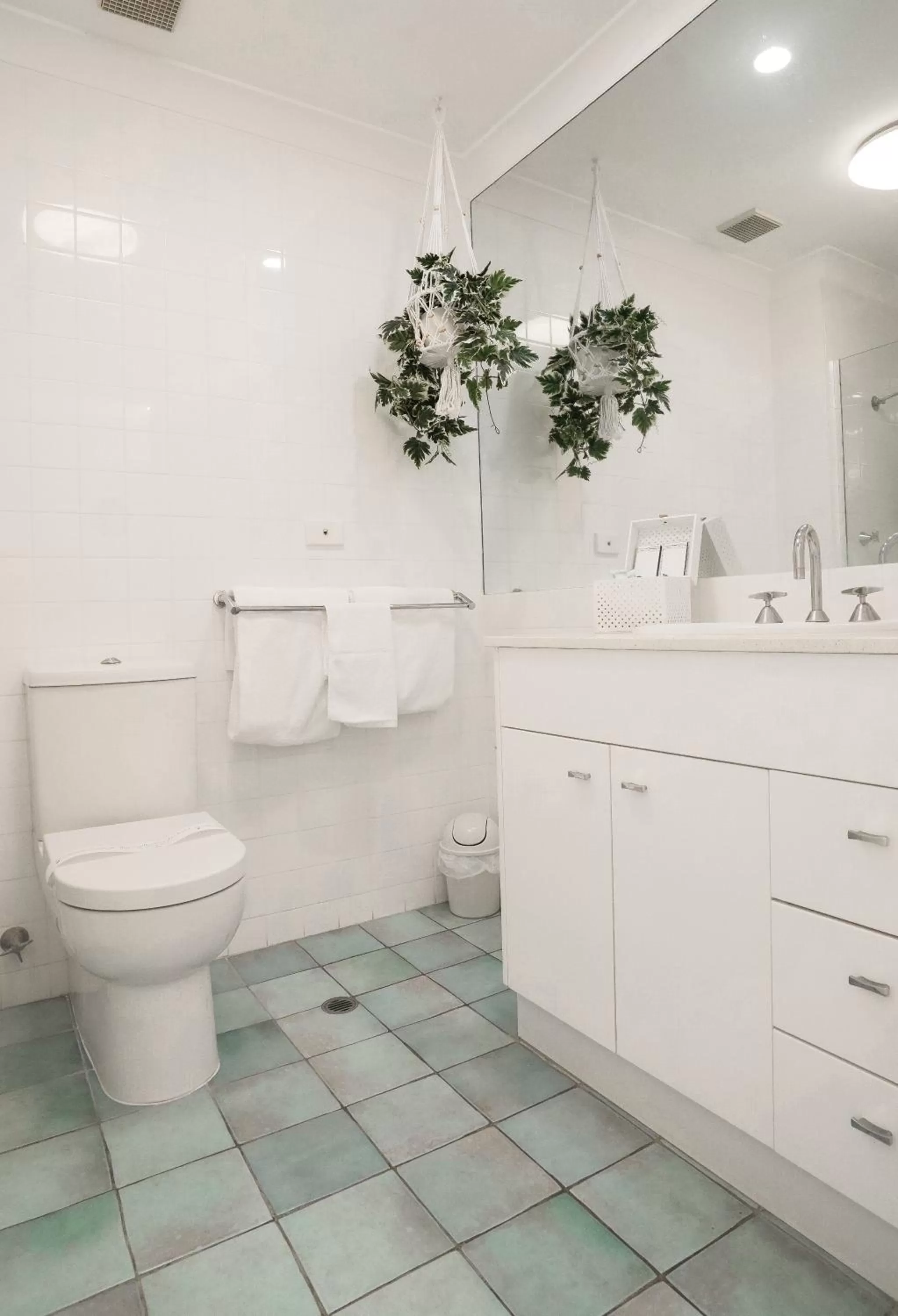 Bathroom in Terrigal Pacific Coastal Retreat