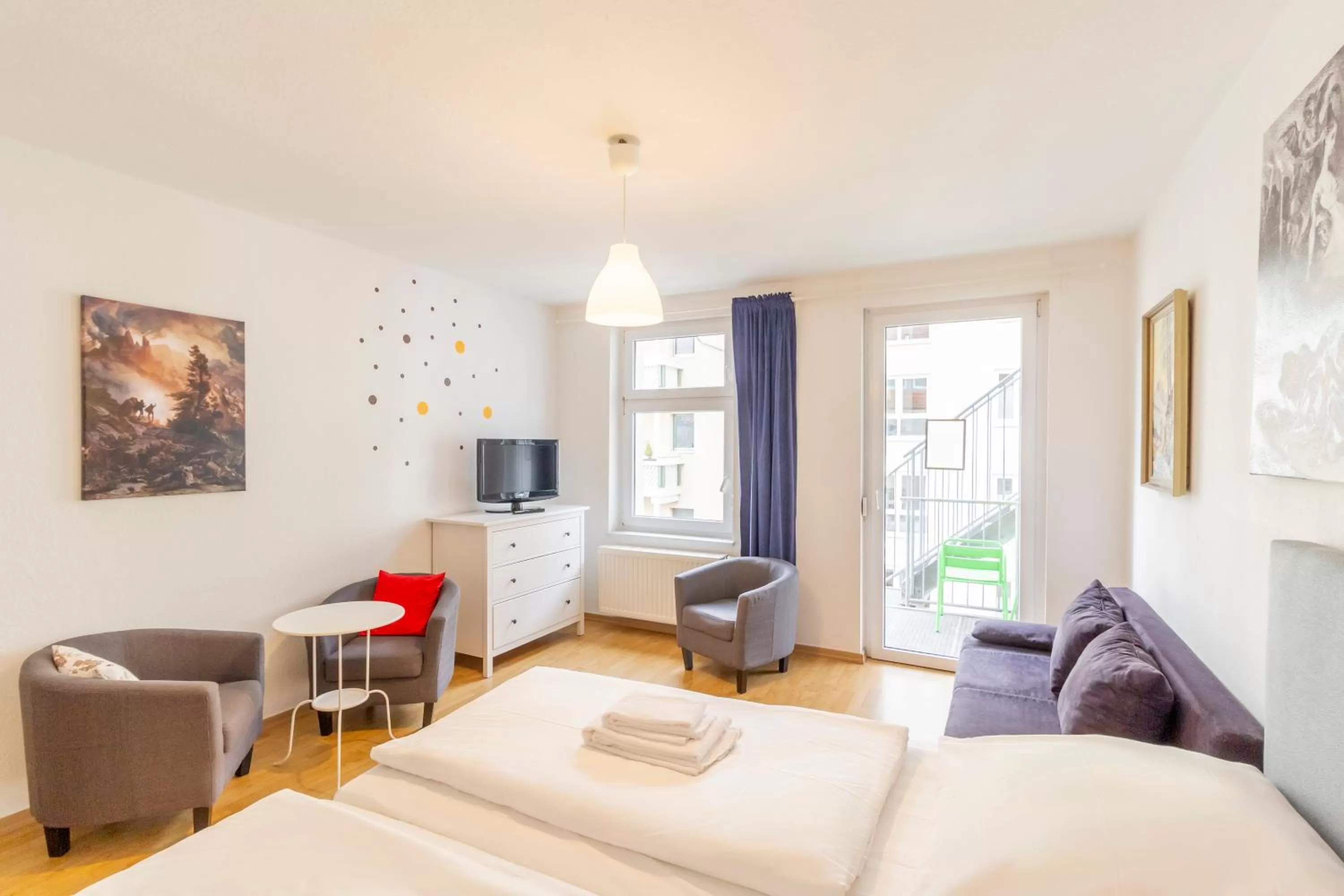 Seating area, Bed in Hotel Markgraf Leipzig