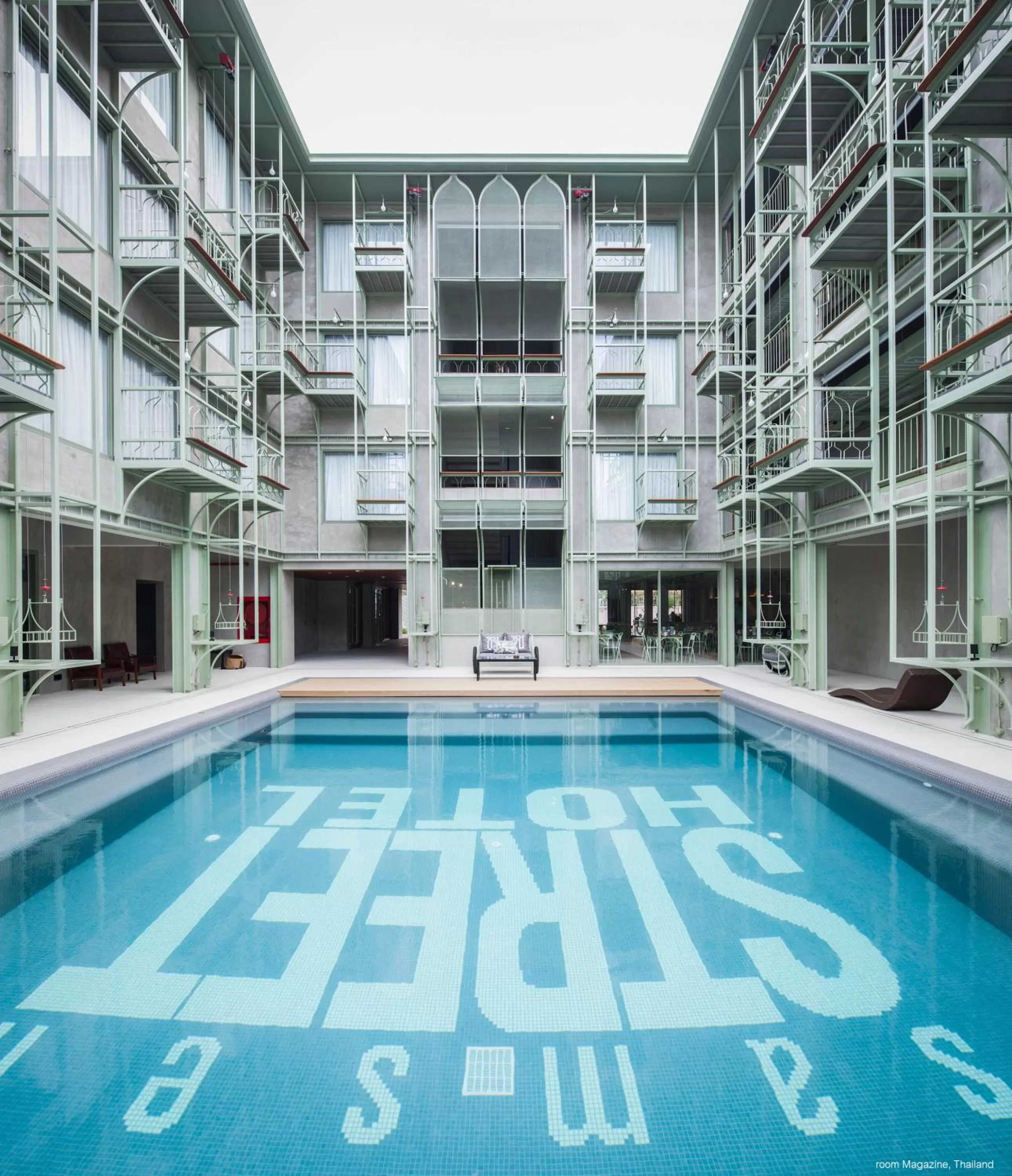 Swimming pool in Samsen Street Hotel