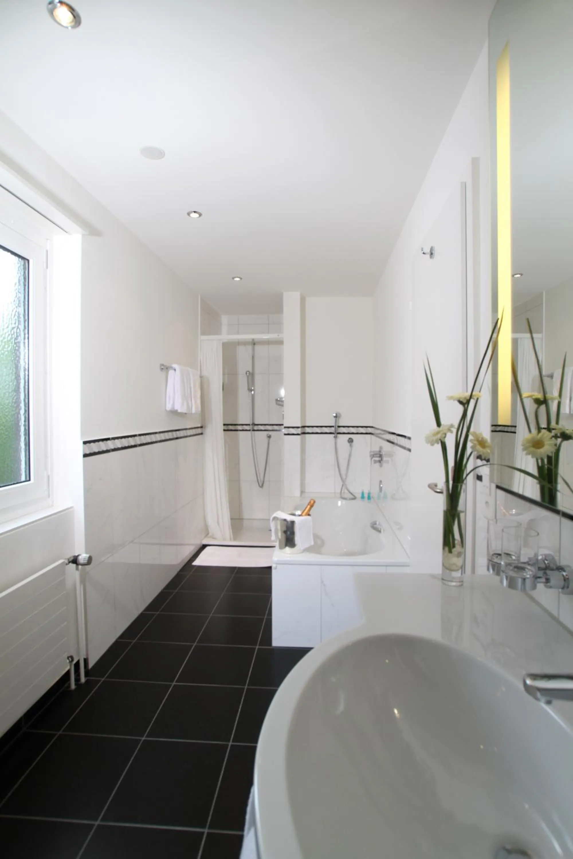 Bedroom in Engimatt City & Garden Hotel