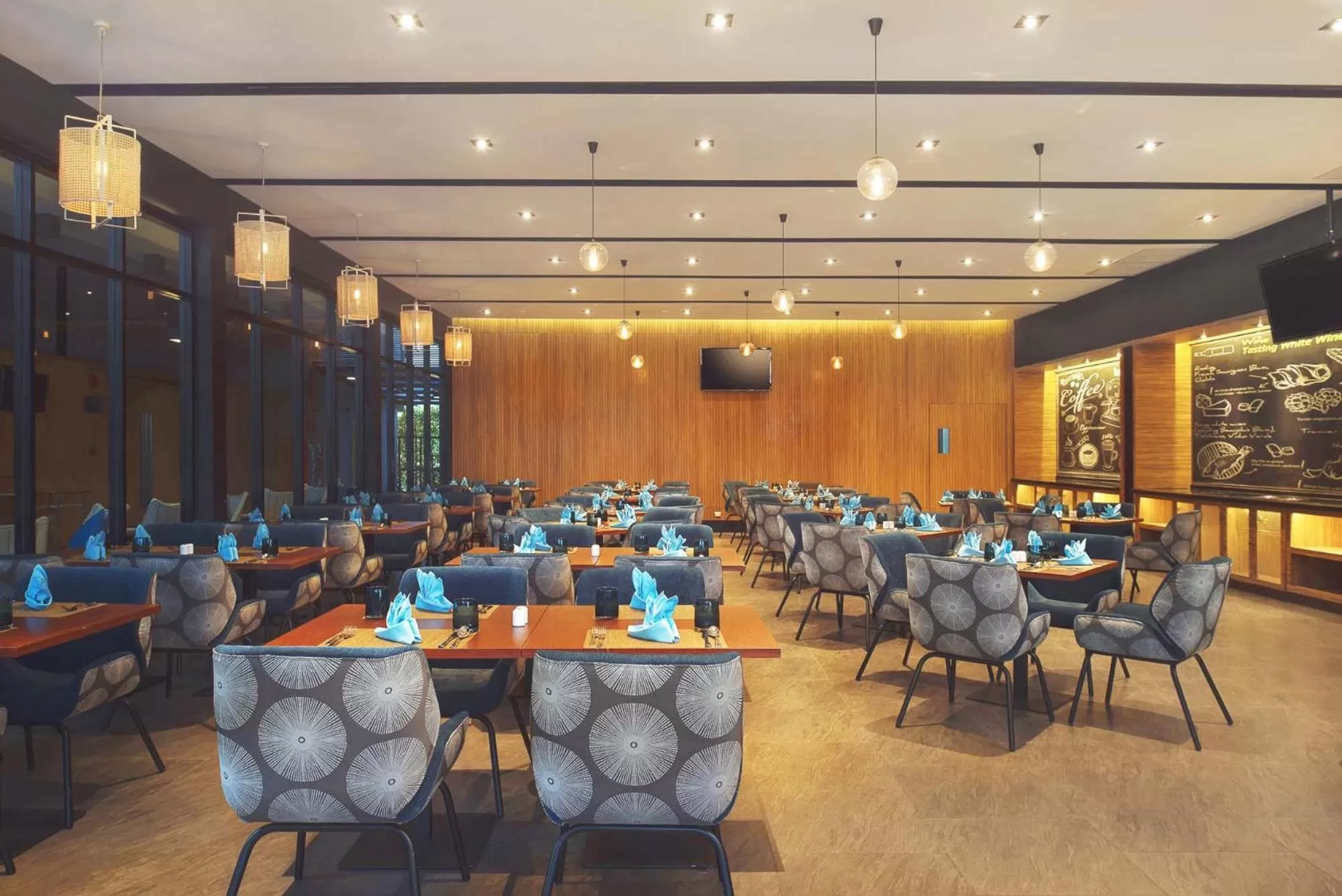 Restaurant/places to eat in Mida De Sea Hua Hin - SHA PLUS