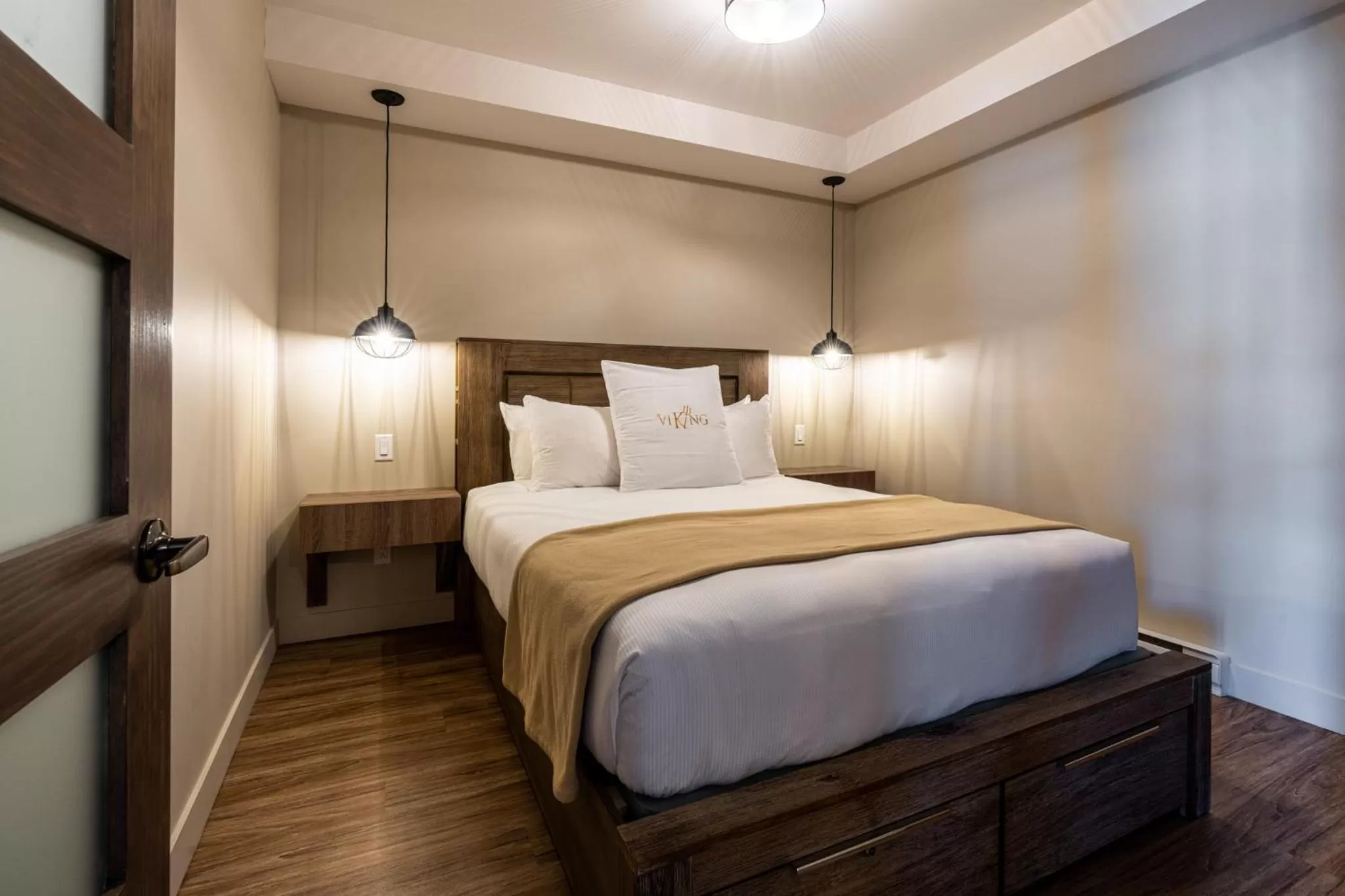 Bed in Le Viking Resort