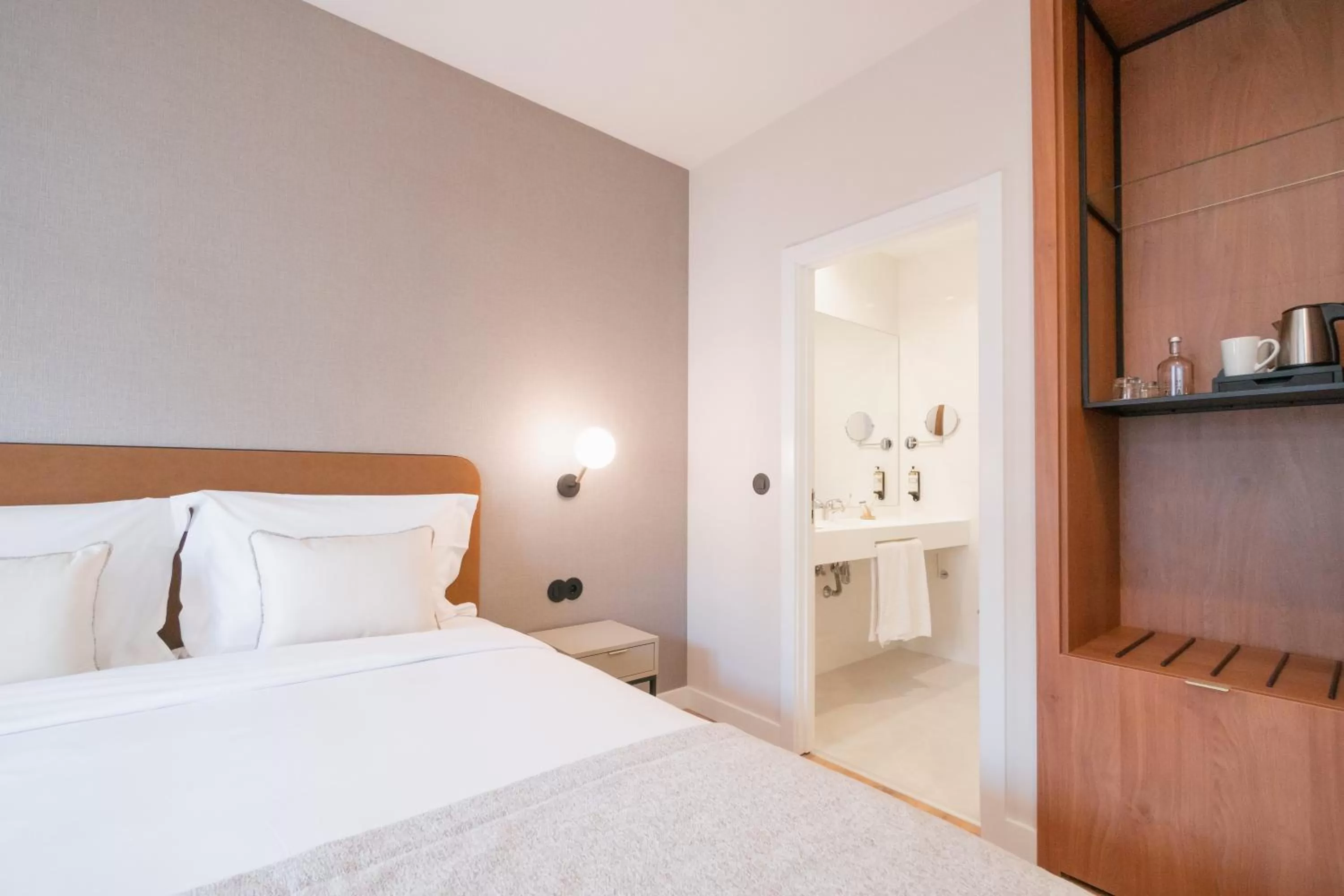 Bed in LX SoHo Boutique Hotel by RIDAN Hotels