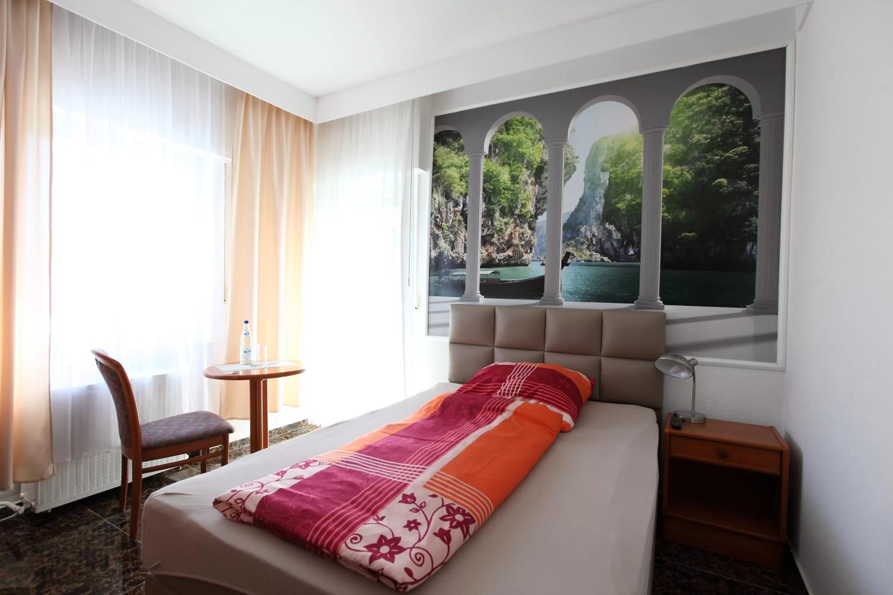 Photo of the whole room, Bed in Hotel Sofia