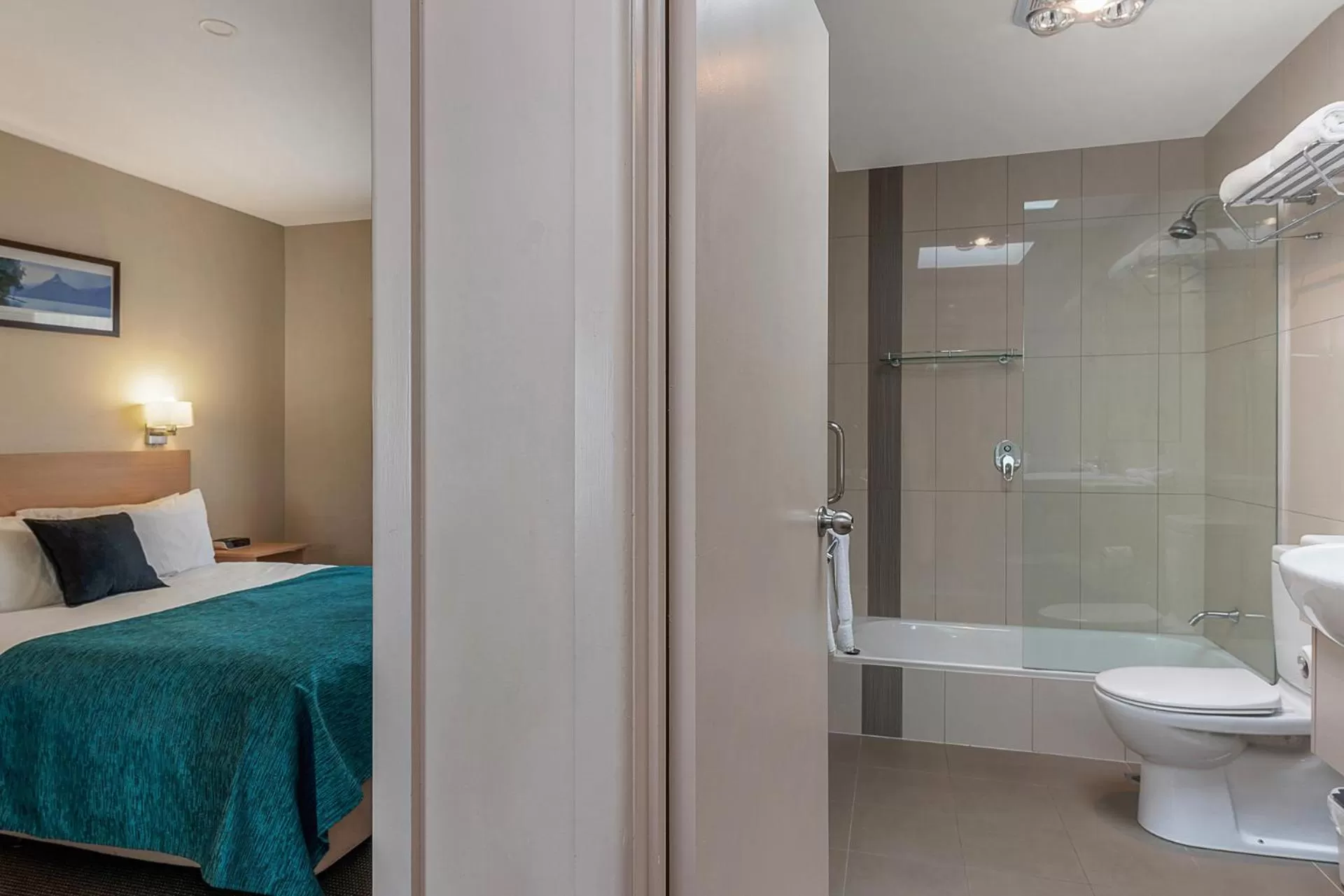 Bed in Bay View Villas