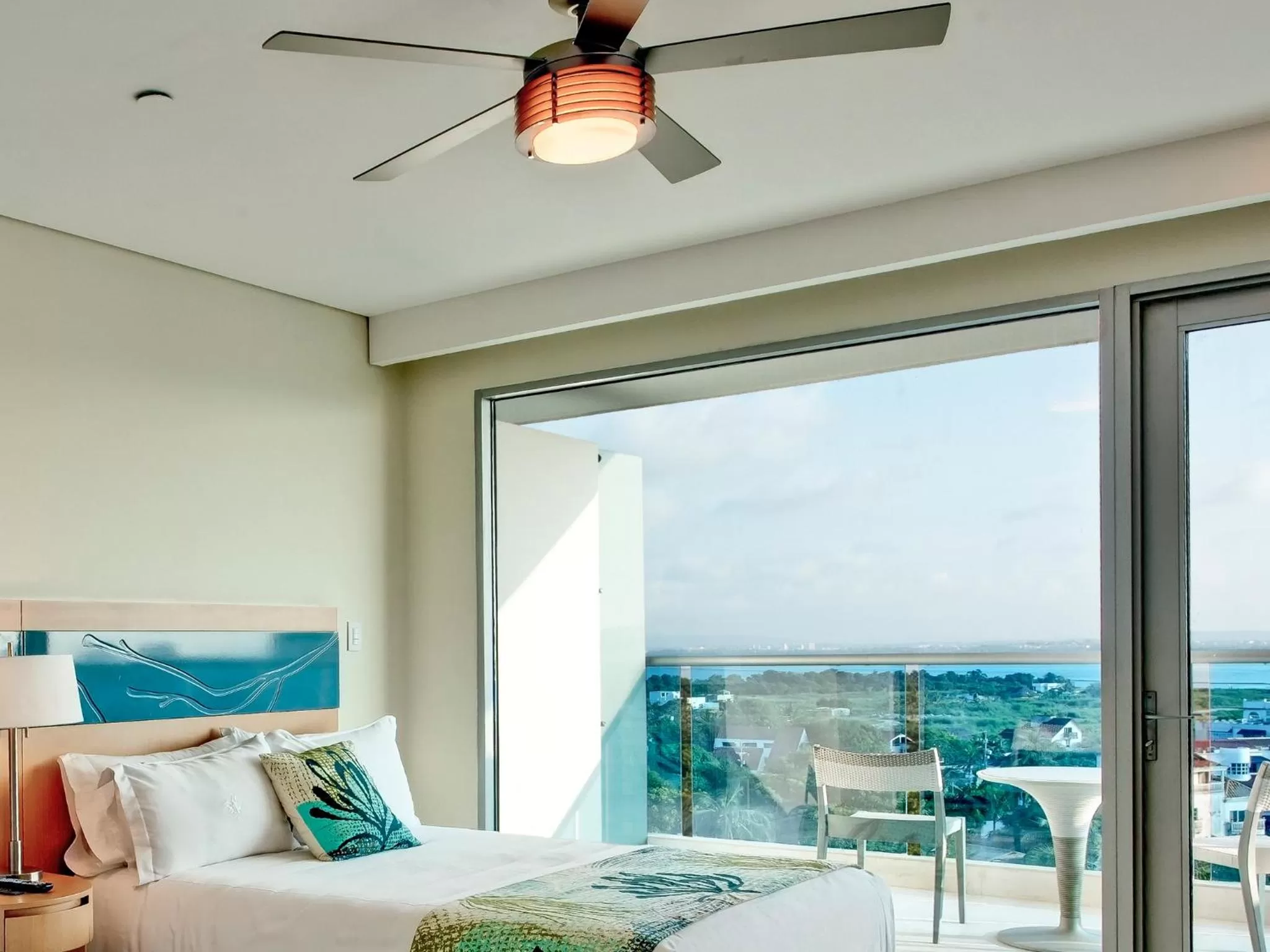 TV and multimedia, Bed in Las Americas Torre Del Mar