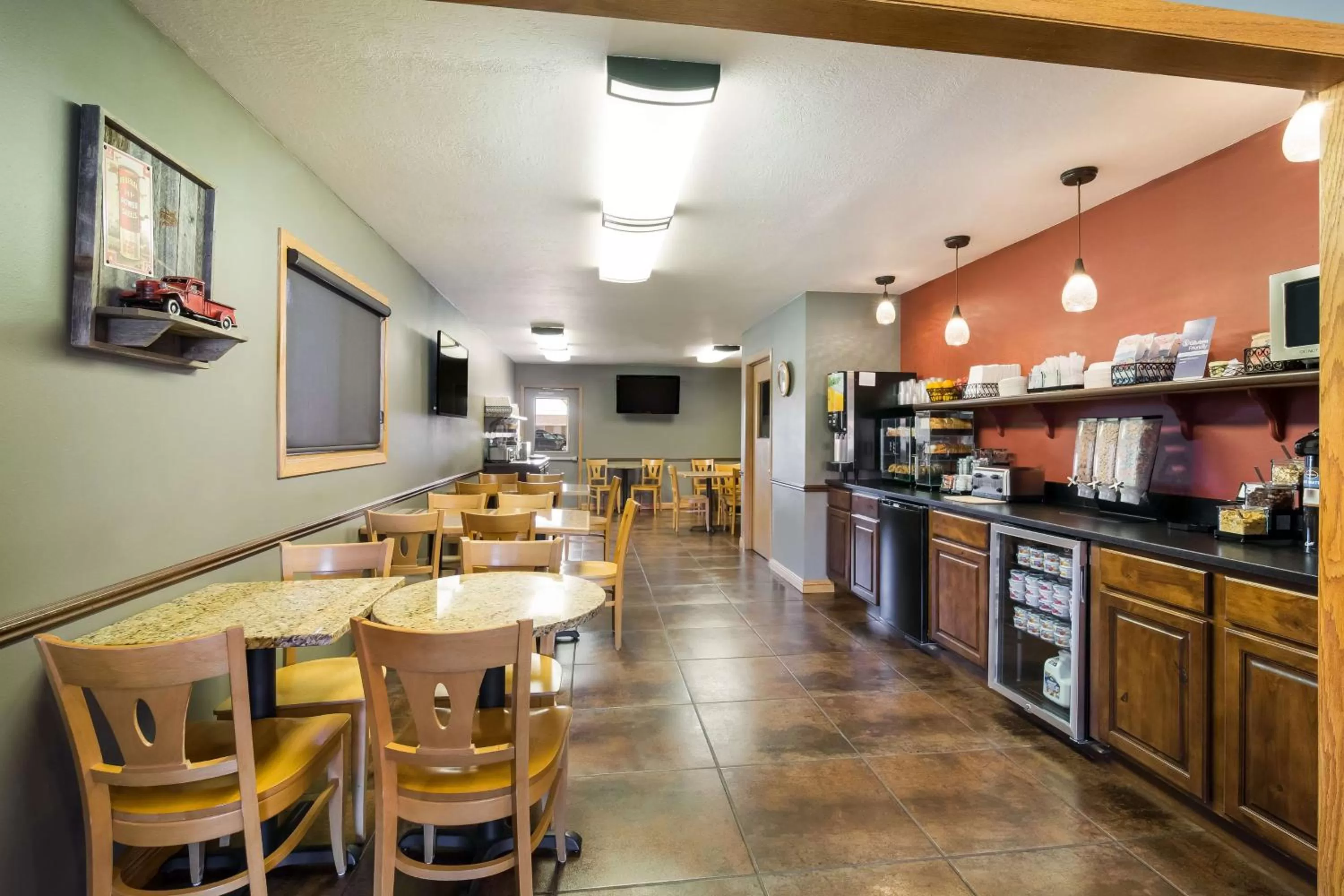 Restaurant/places to eat in Best Western Graham's