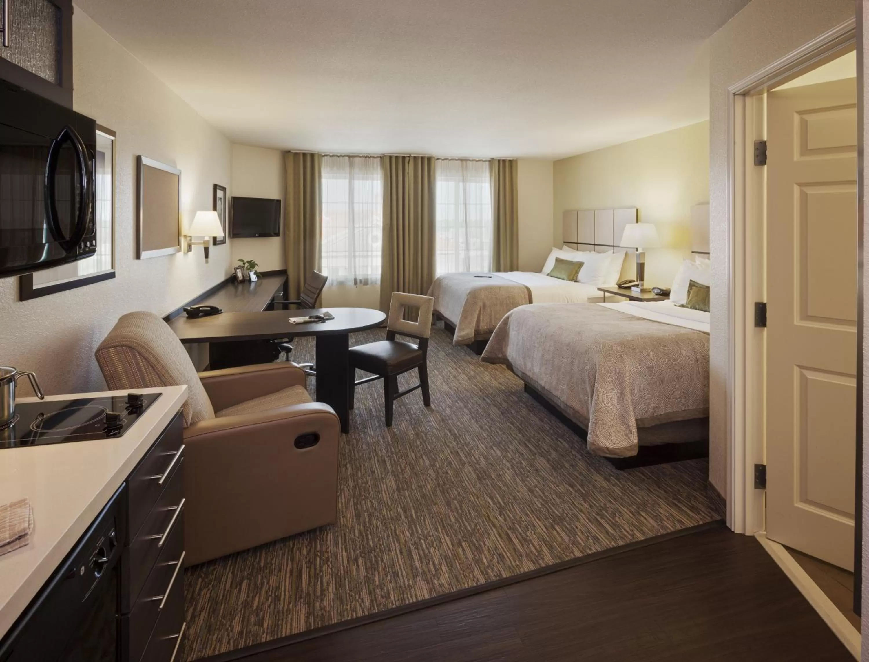 Photo of the whole room, Bed in Candlewood Suites Harlingen by IHG
