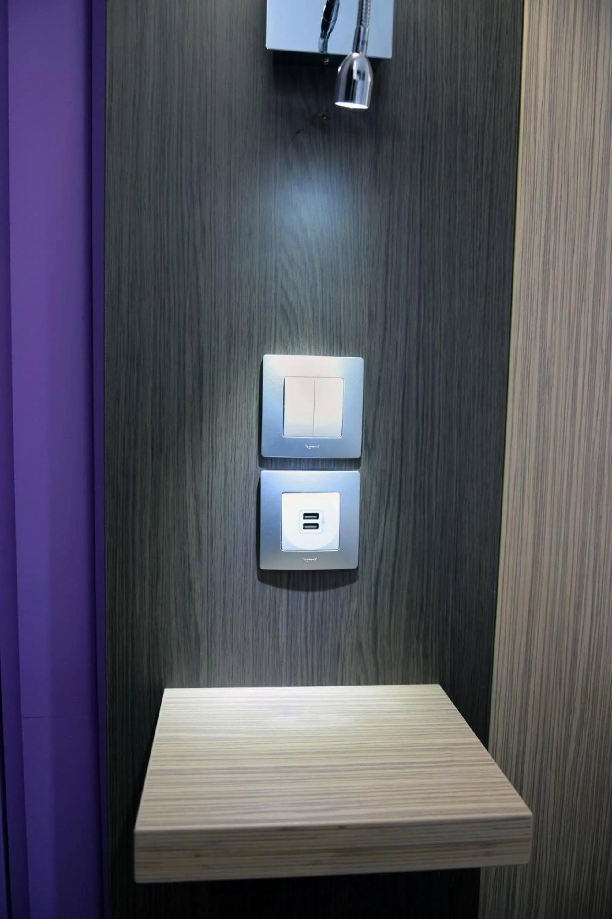 Decorative detail in Contact Hotel Le Seino Marin - Cléon Elbeuf Rouen