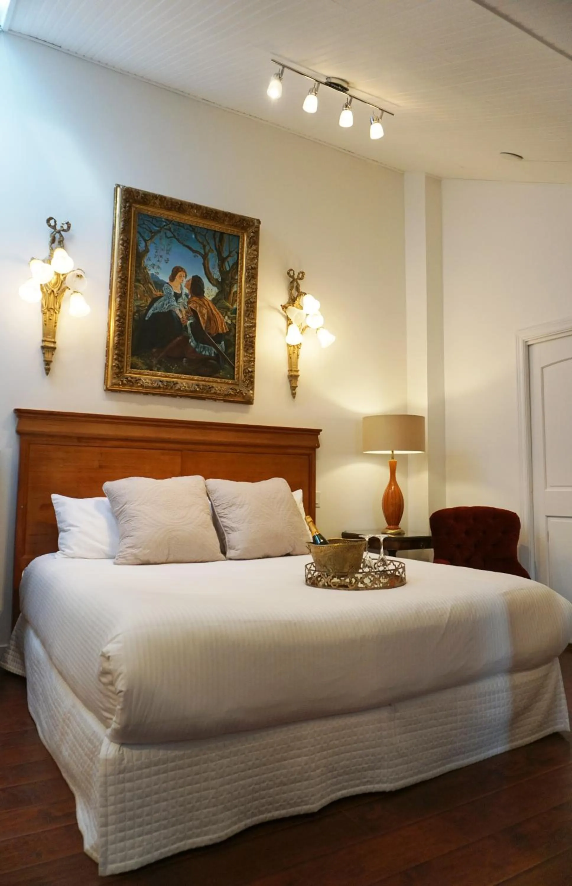 Bed in Hôtel Marie-Rollet