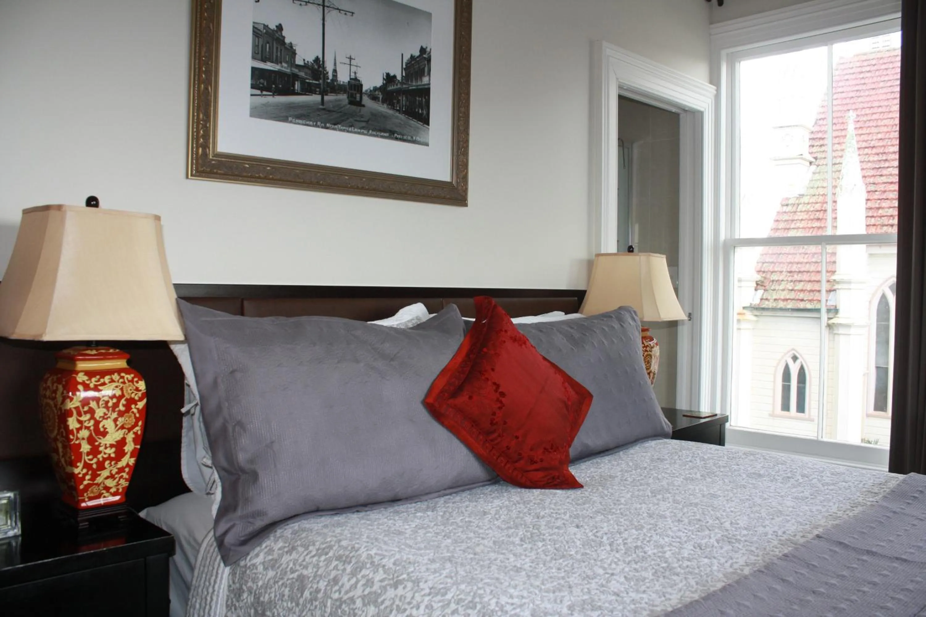 Penthouse With Private Veranda in Ponsonby Manor