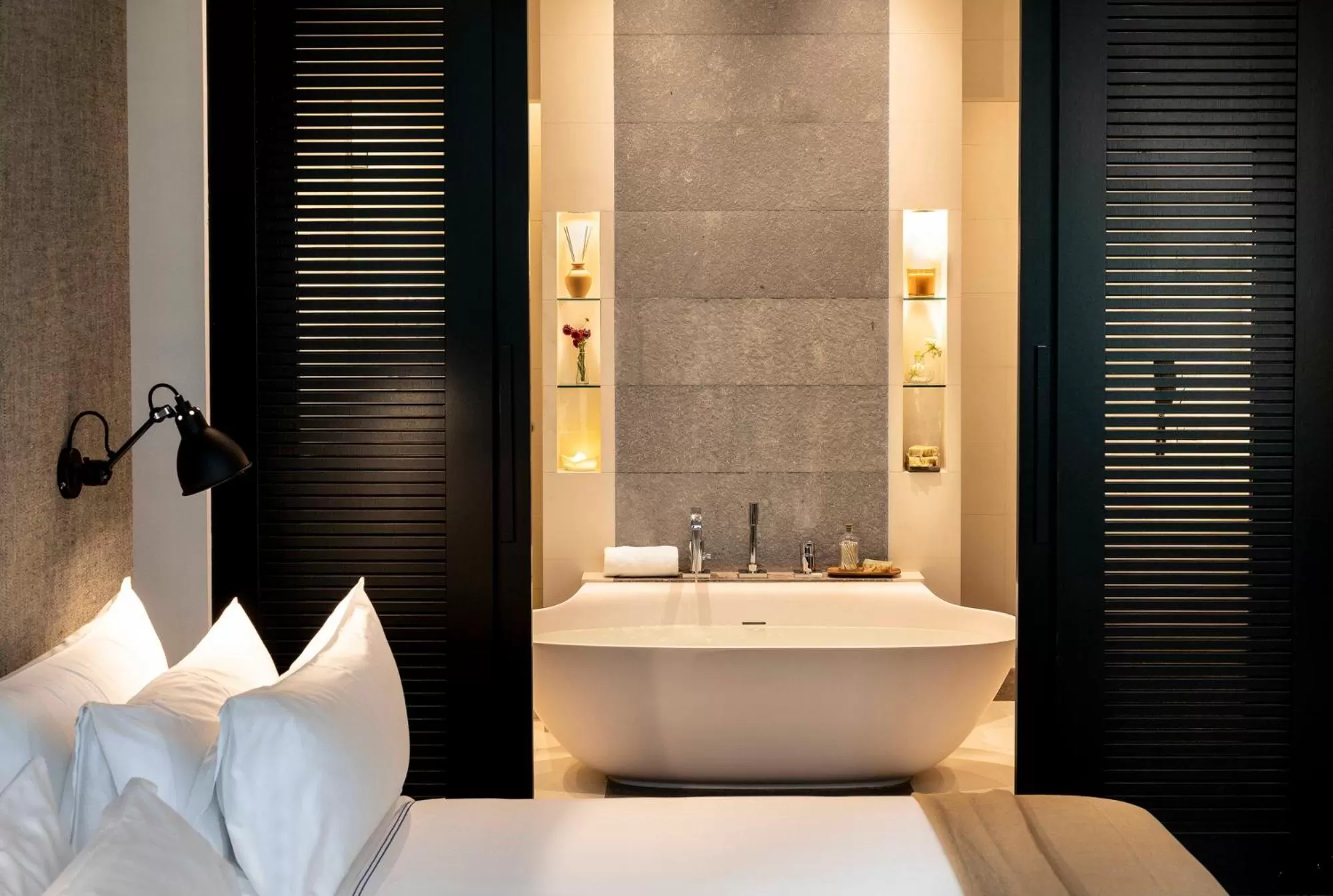 Bathroom, Bed in Hotel Casa Sagnier