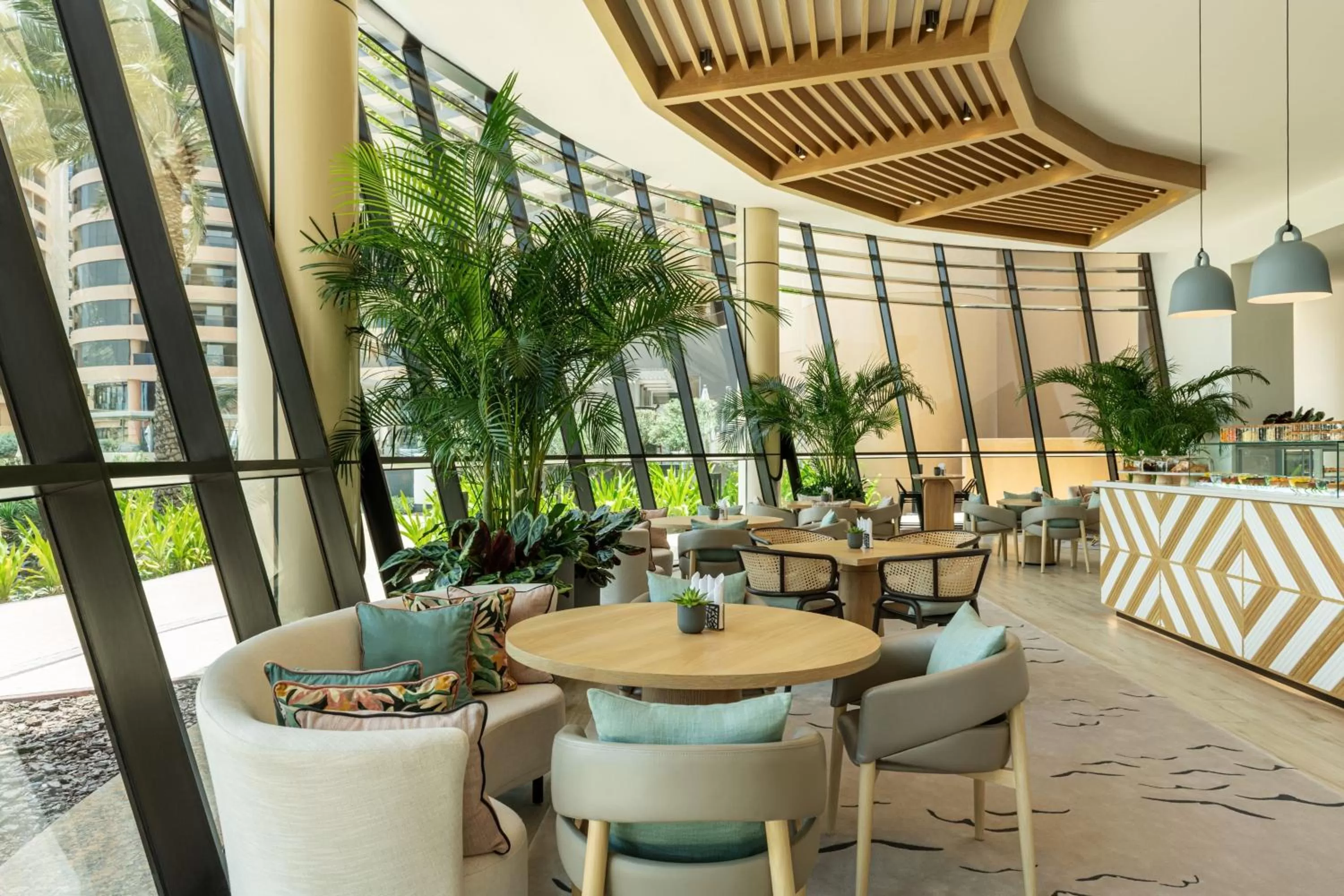 Restaurant/places to eat in Le Royal Meridien Beach Resort & Spa Dubai