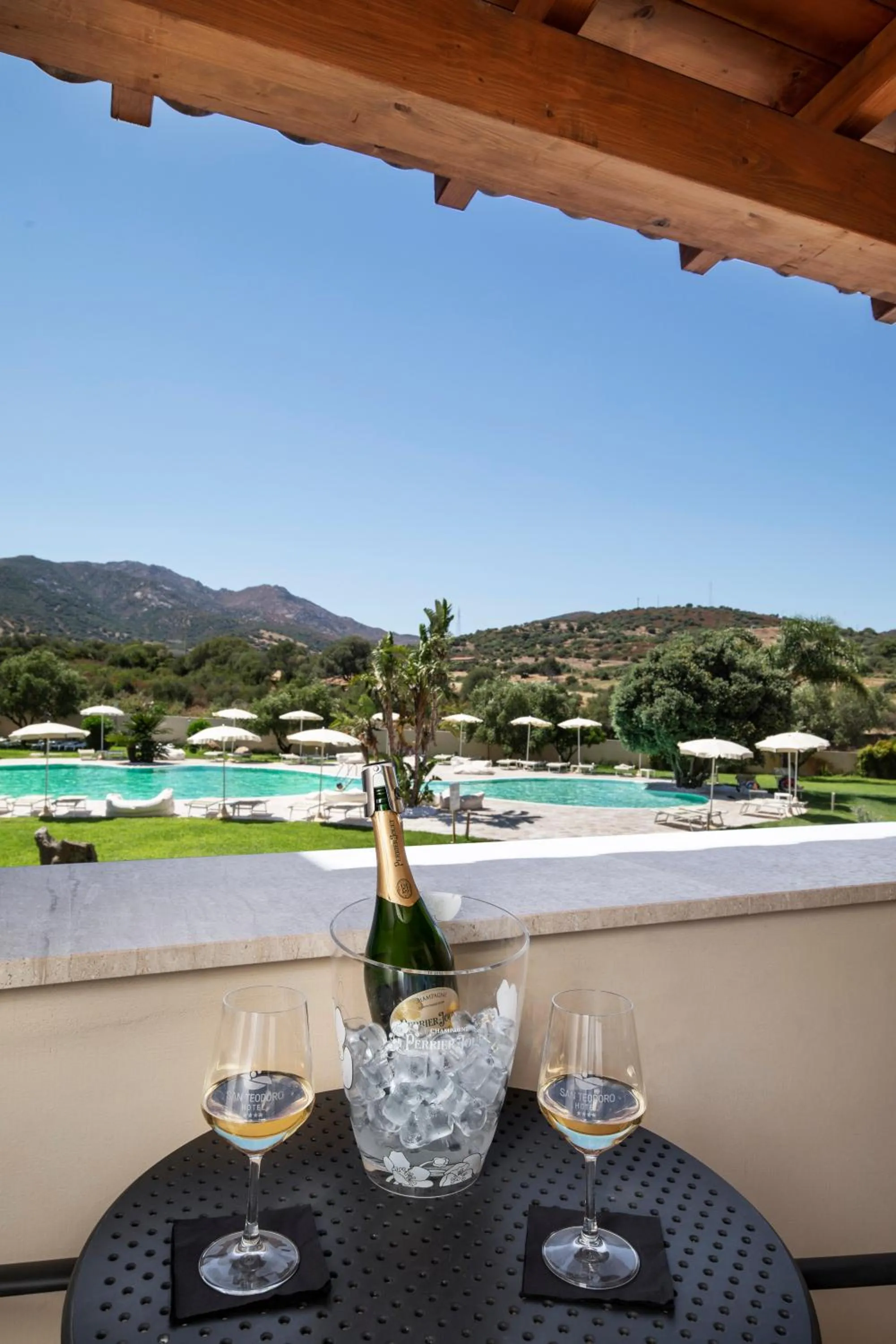 Pool view in Hotel San Teodoro