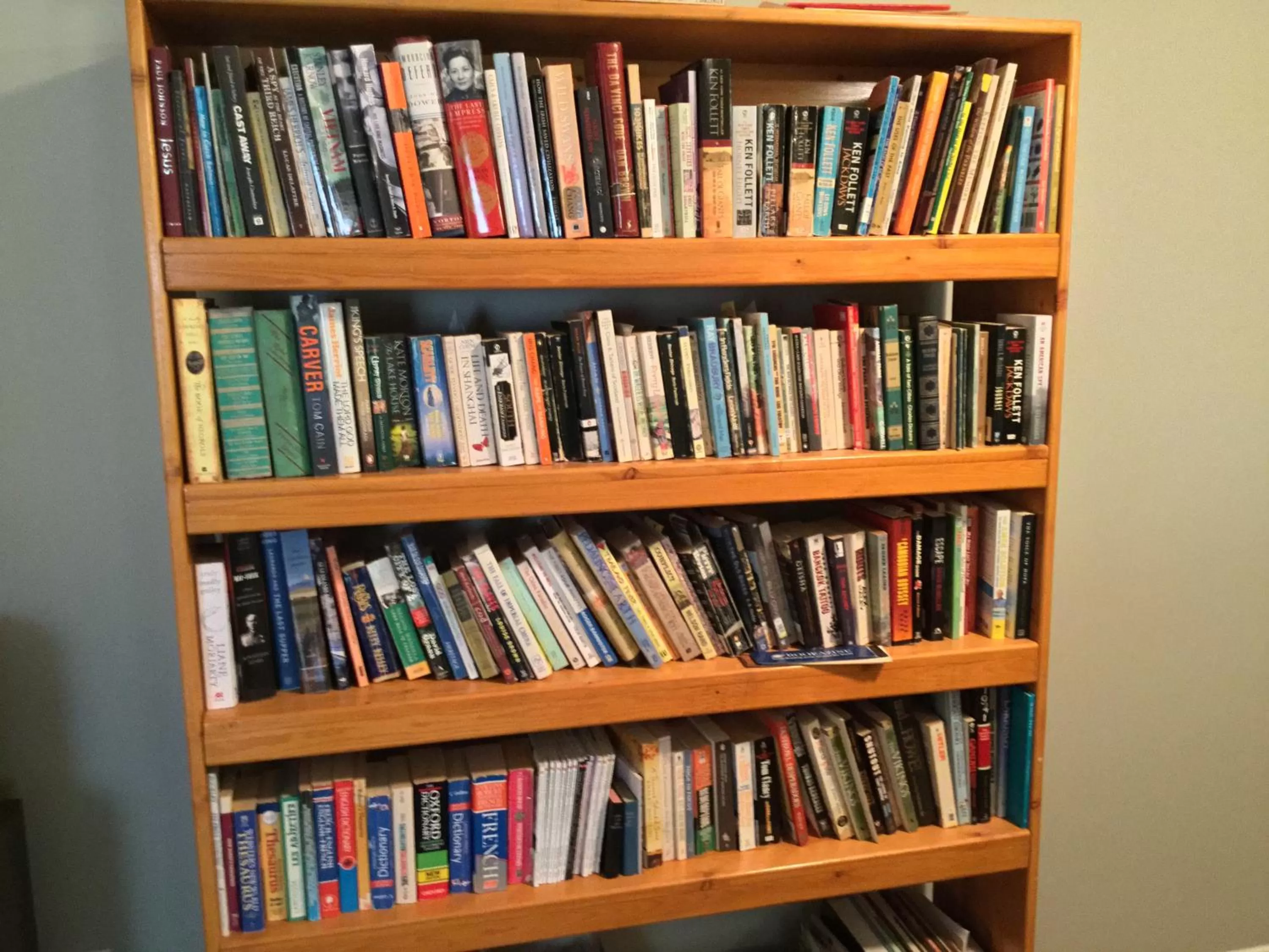 Library in Hope Springs Eternal Bed and Breakfast