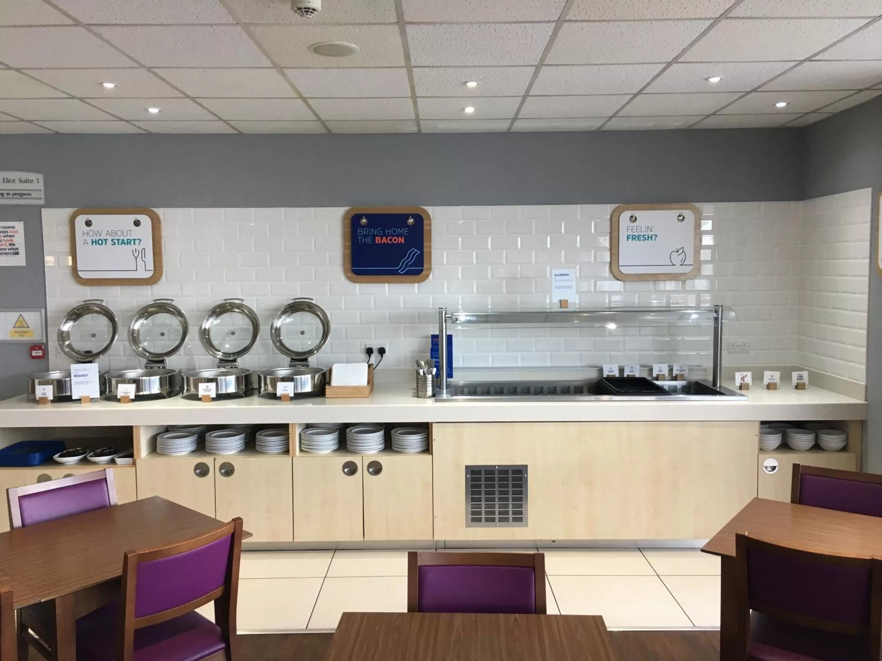 Restaurant/places to eat in Holiday Inn Express Nuneaton by IHG