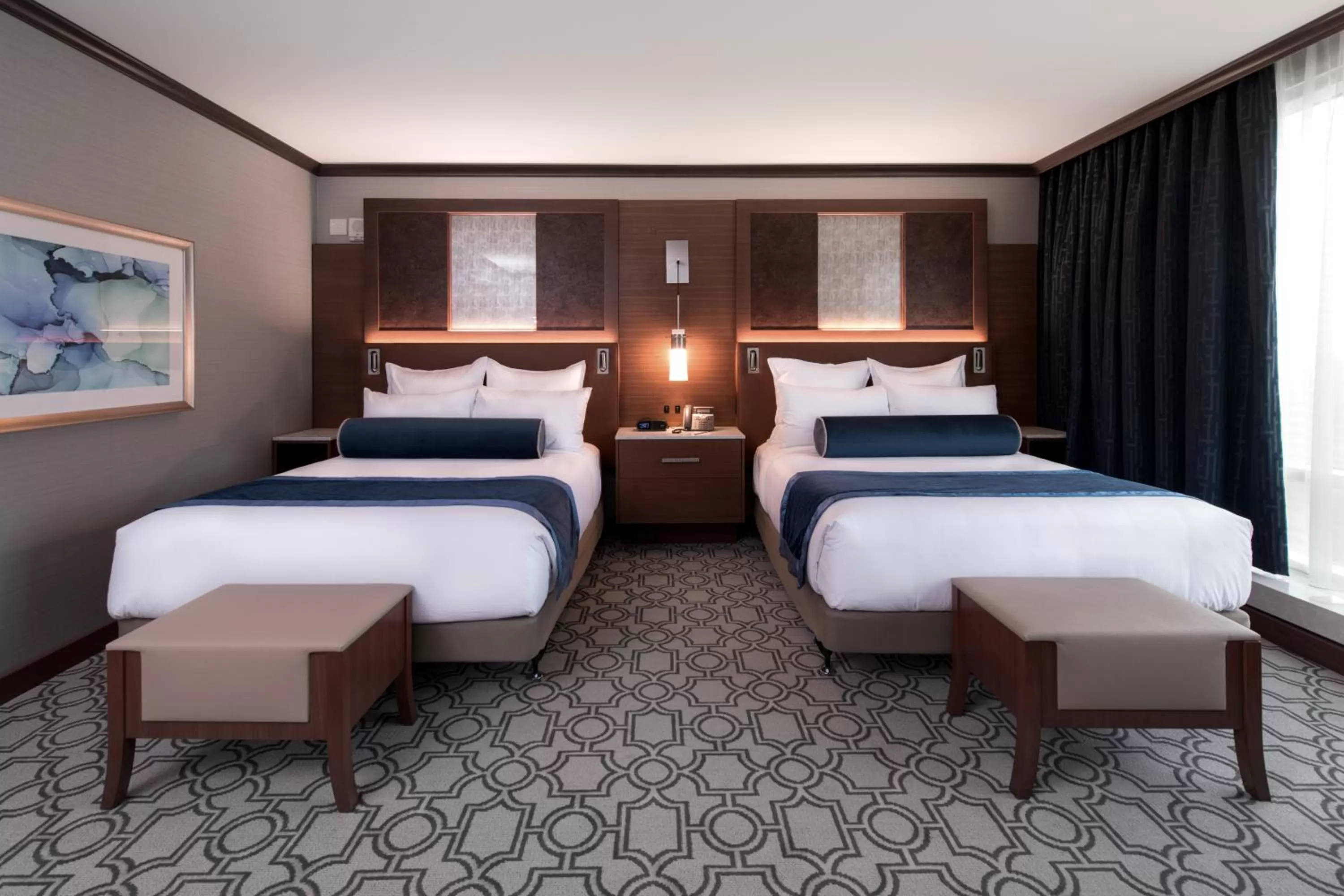 Deluxe Queen Suite in Resorts World Catskills