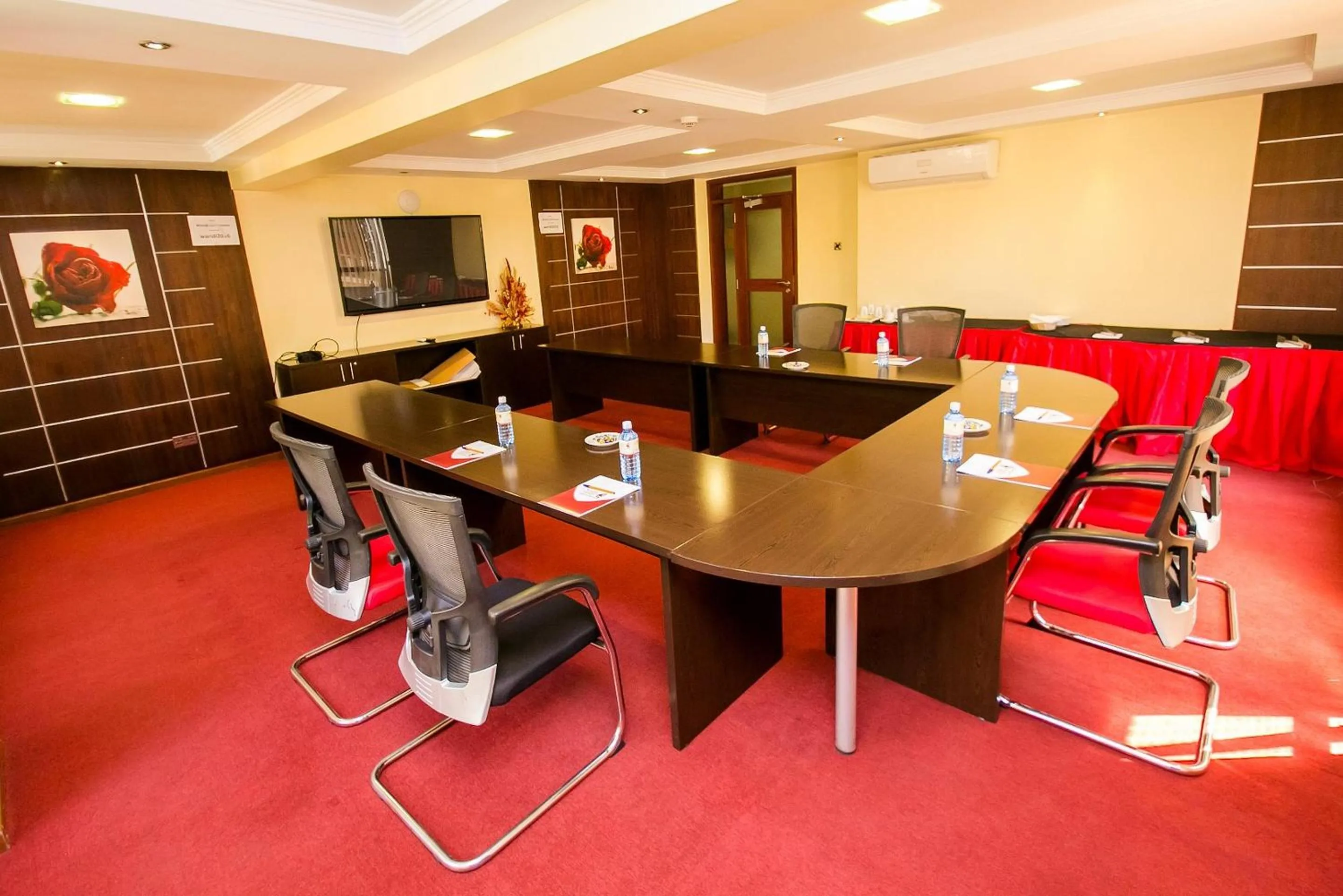 Meeting/conference room in Waridi Paradise Hotel and Suites
