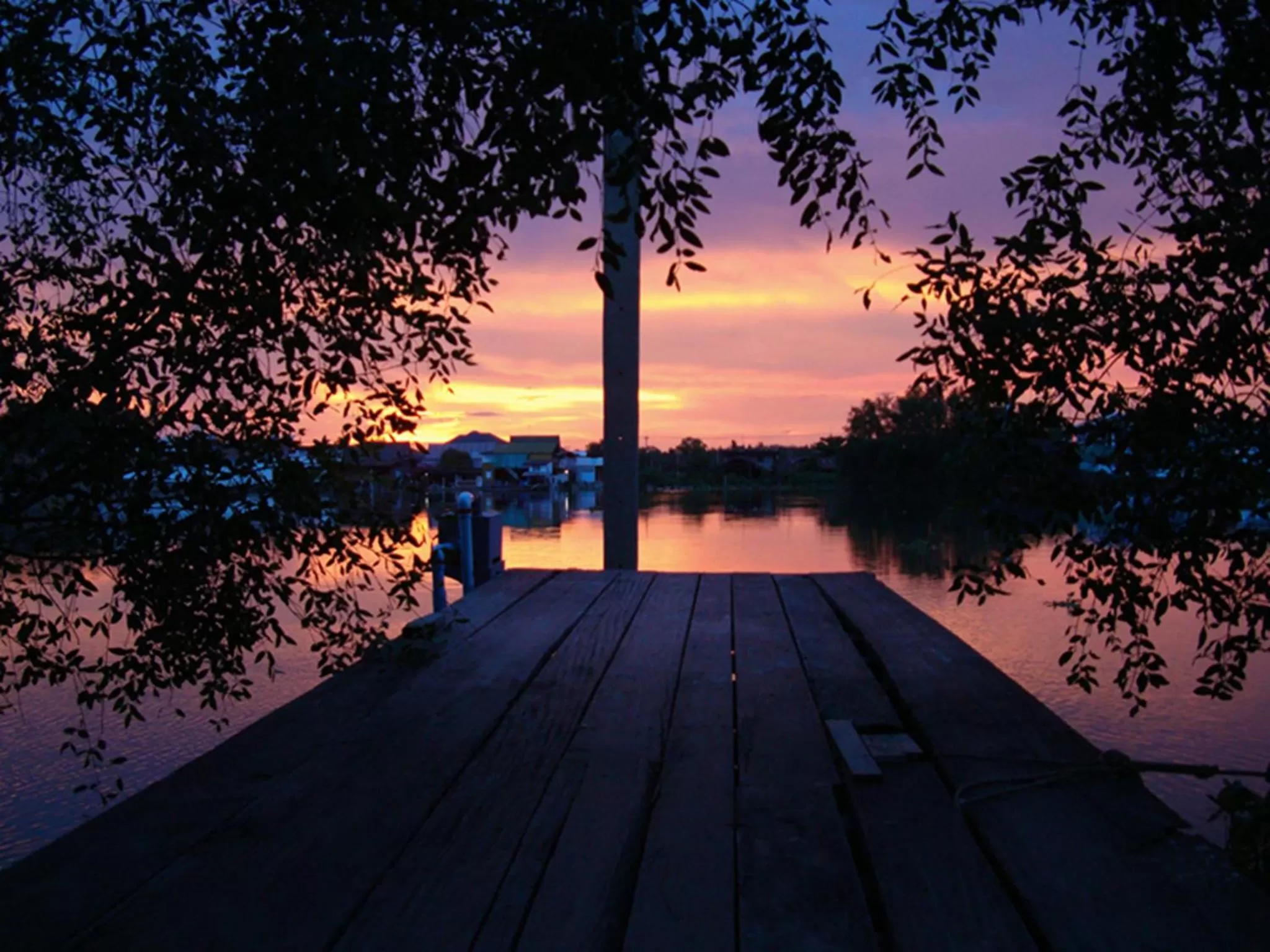 Summer in Baan Siriporn Resort - โรงแรมบ้านศิริพร รีสอร์ท