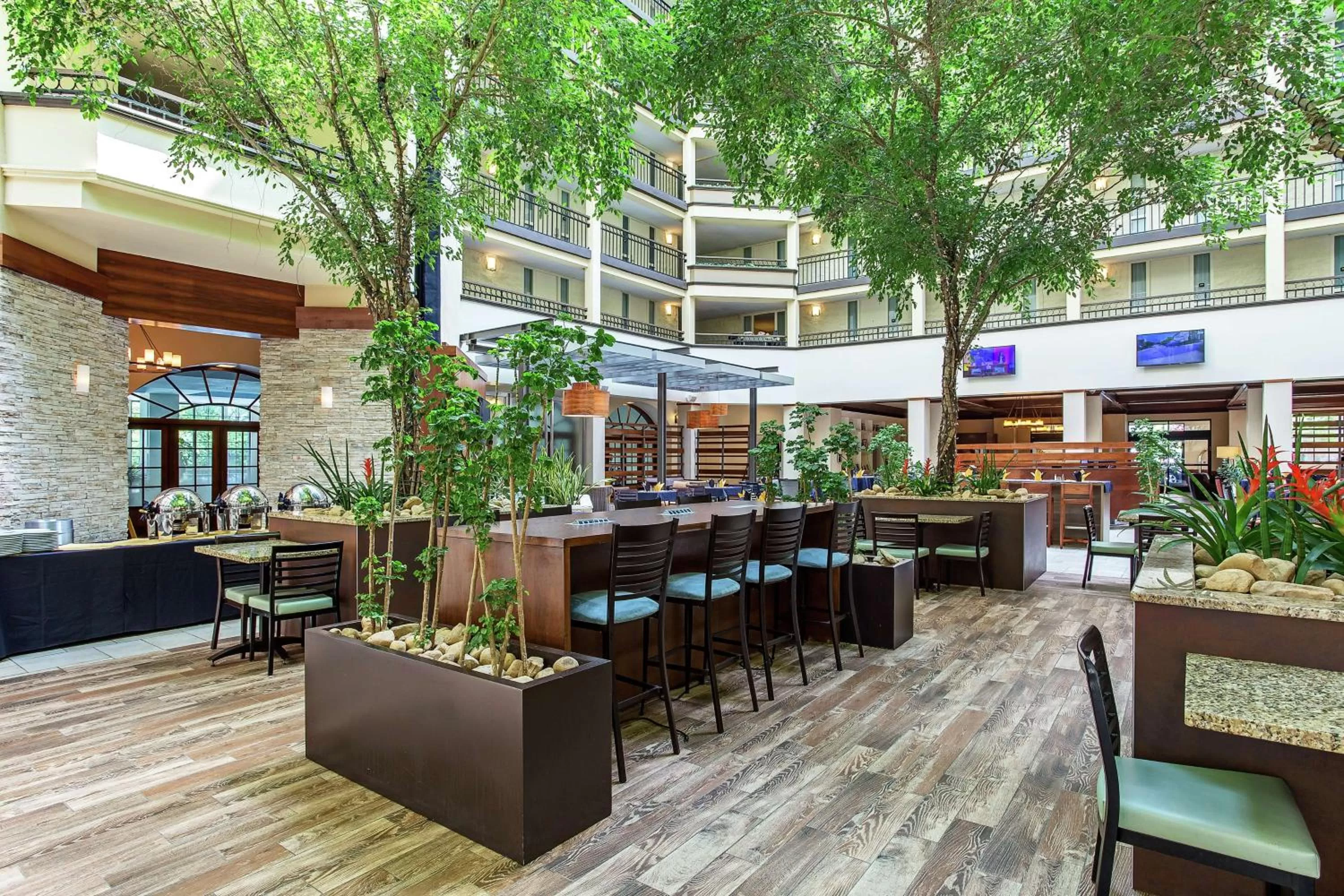 Lobby or reception in Embassy Suites by Hilton Nashville Airport