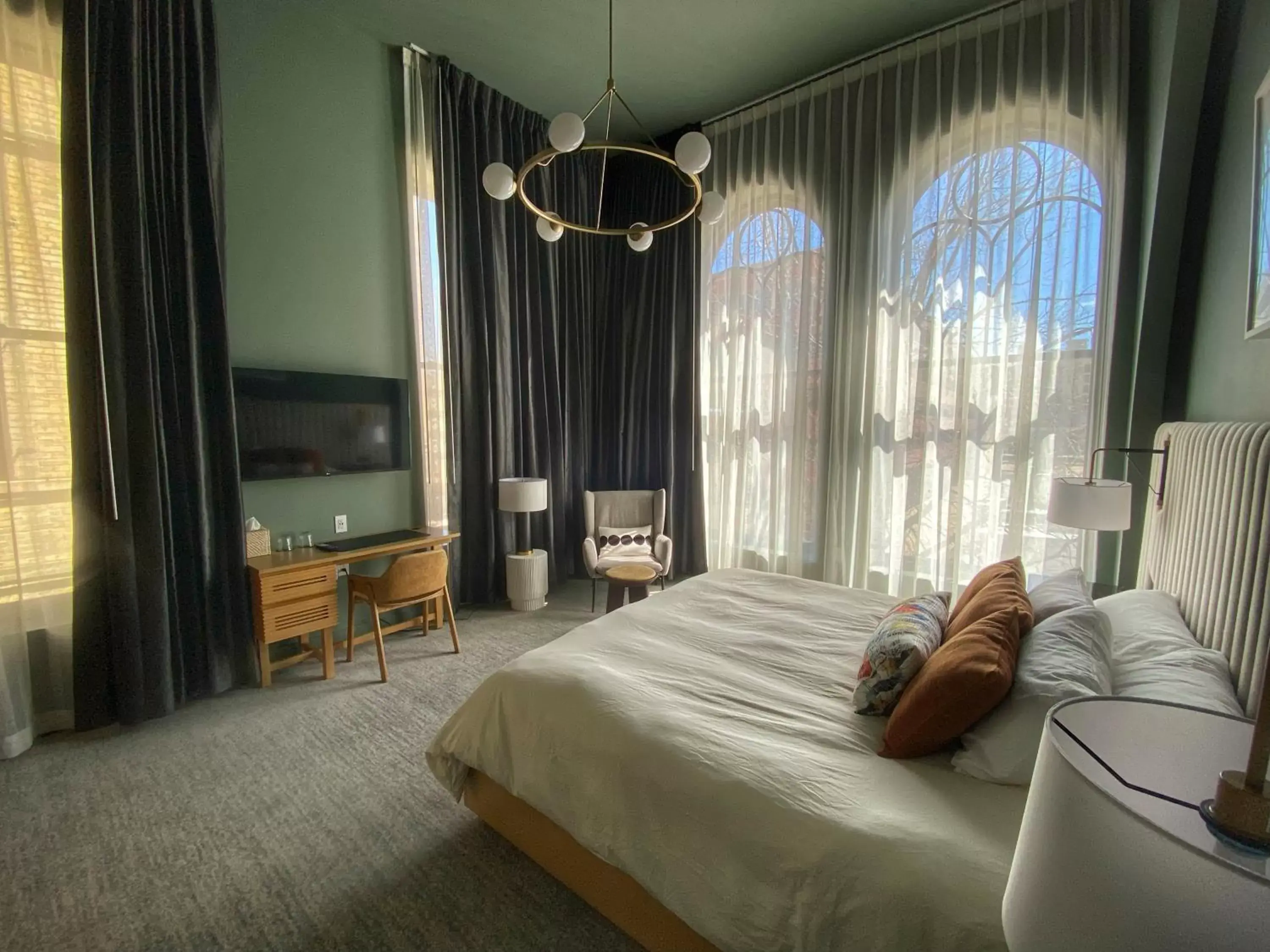 Superior King Suite in Kinn Guesthouse Downtown Superior King Suite in Kinn Guesthouse Downtown