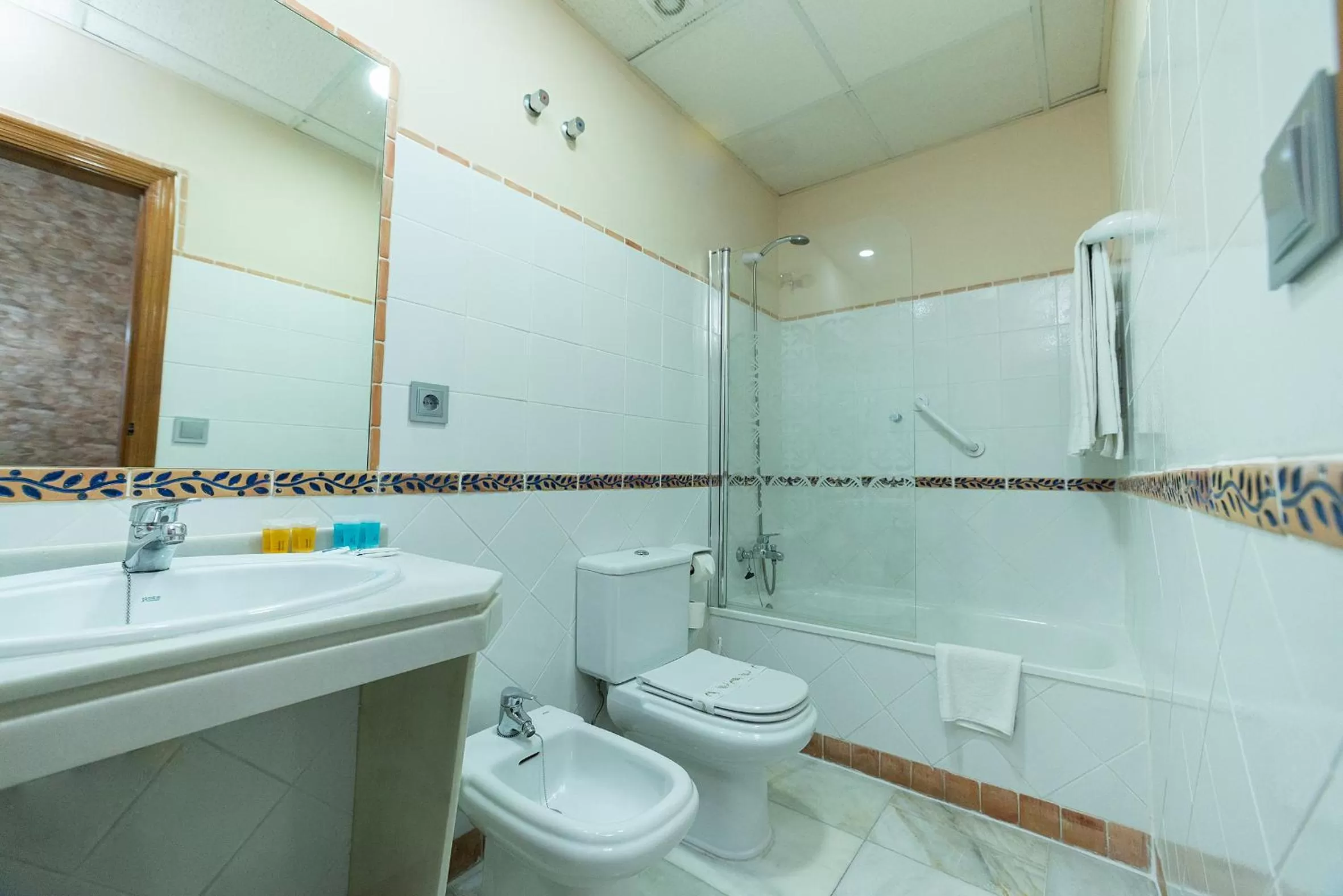 Bathroom in Hotel Casa Museo de la Mezquita