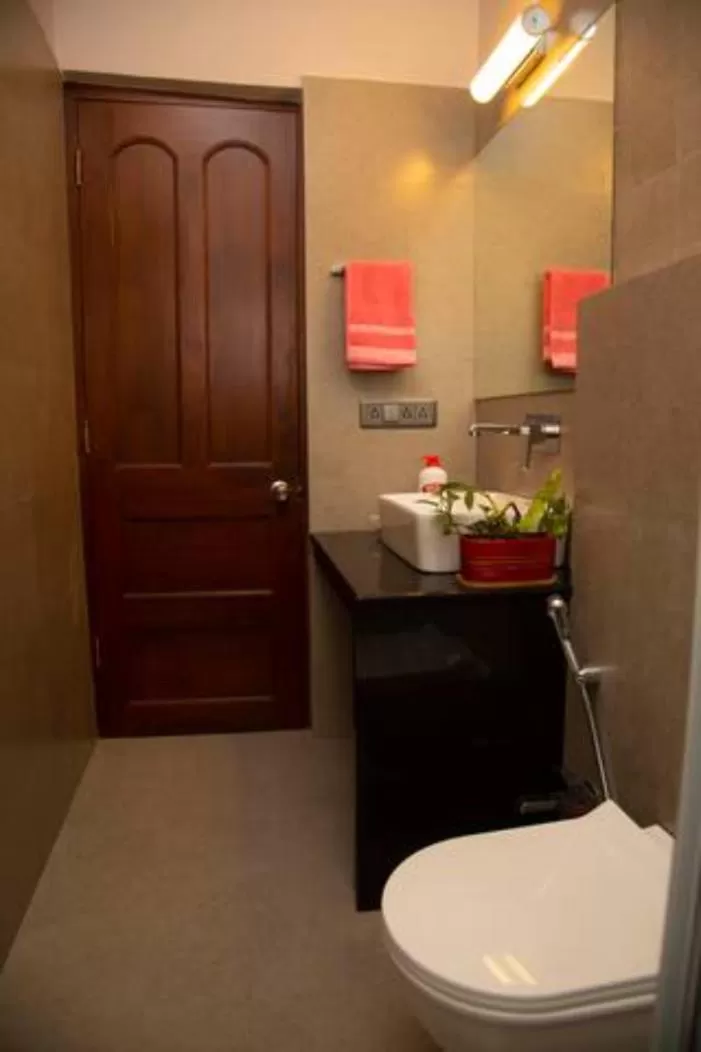 Bathroom in J's Nest