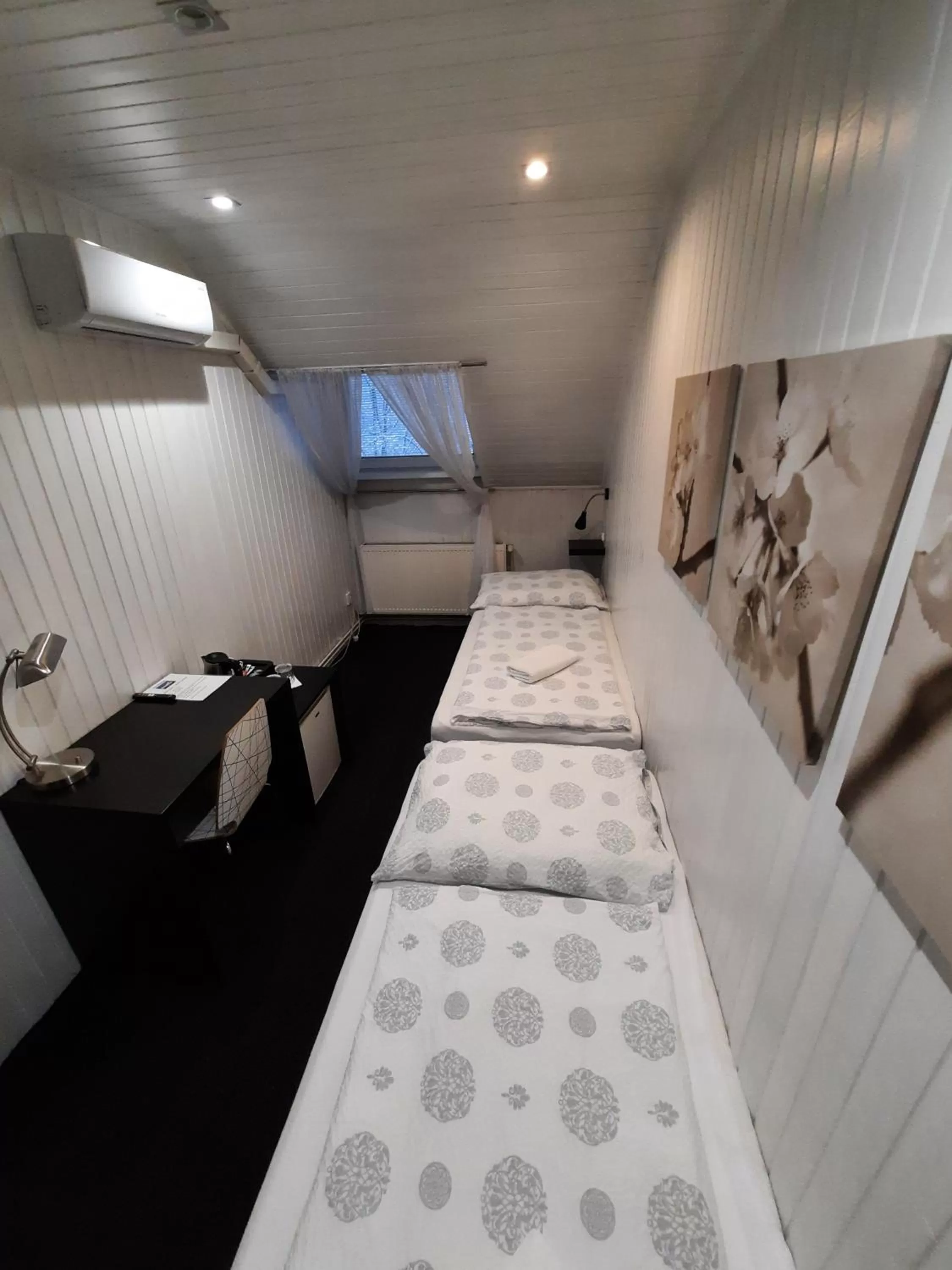 Bed in Hotel Boršičanka