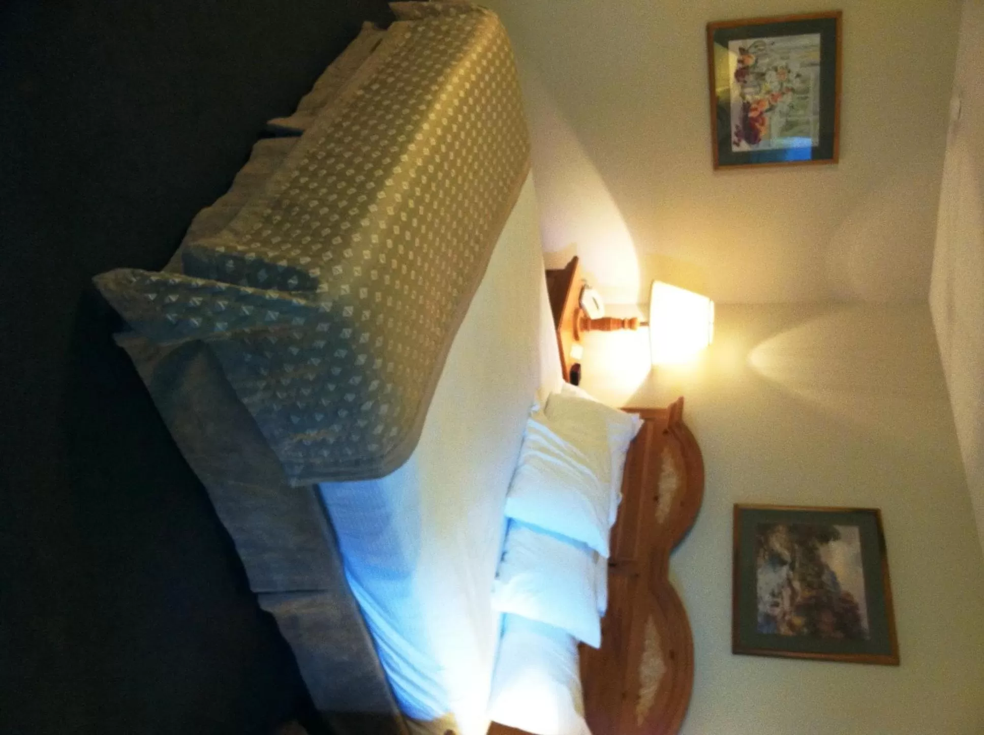 Bedroom, Bed in Lake Chatuge Lodge