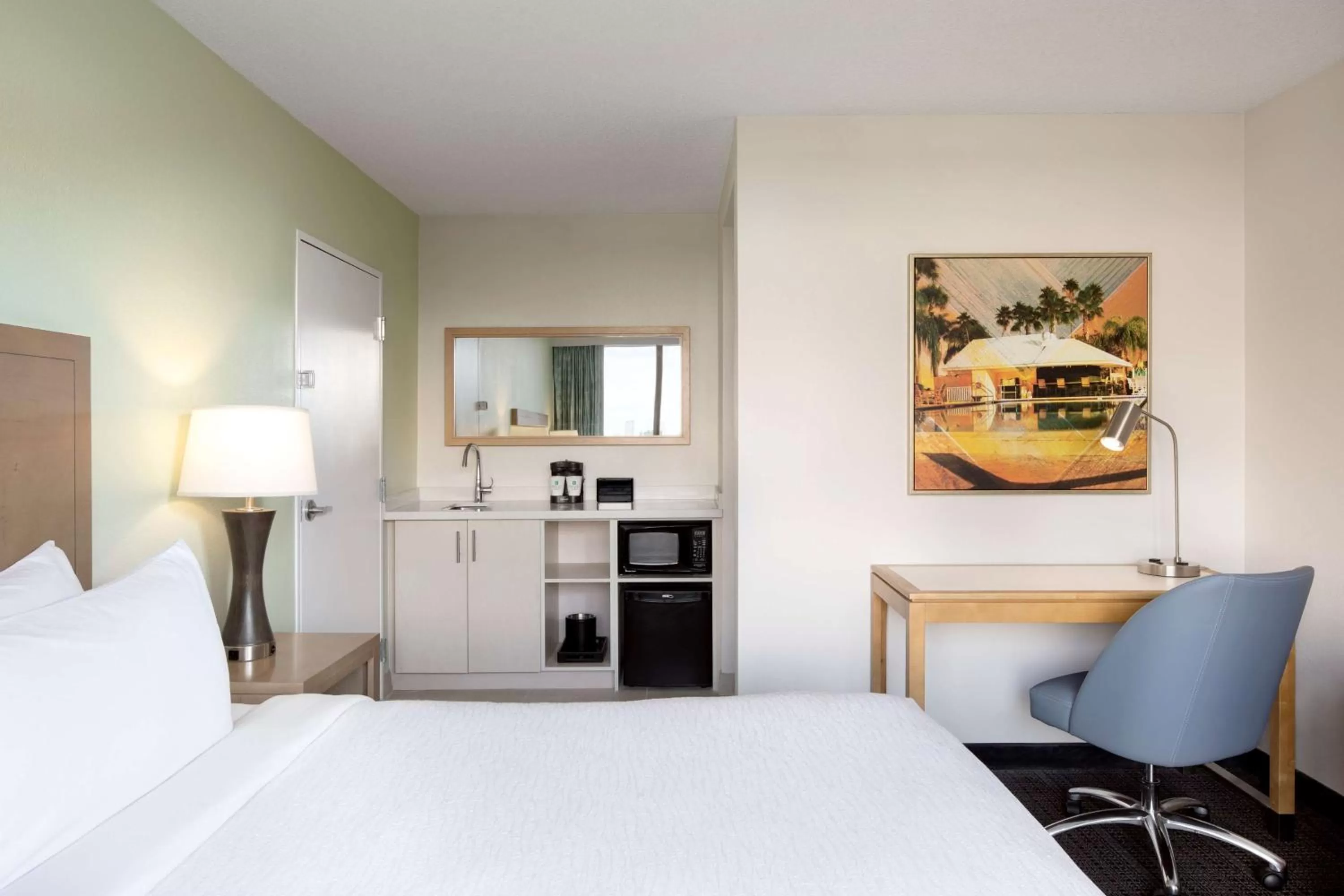 Bedroom, Bed in Embassy Suites by Hilton Tampa Airport Westshore