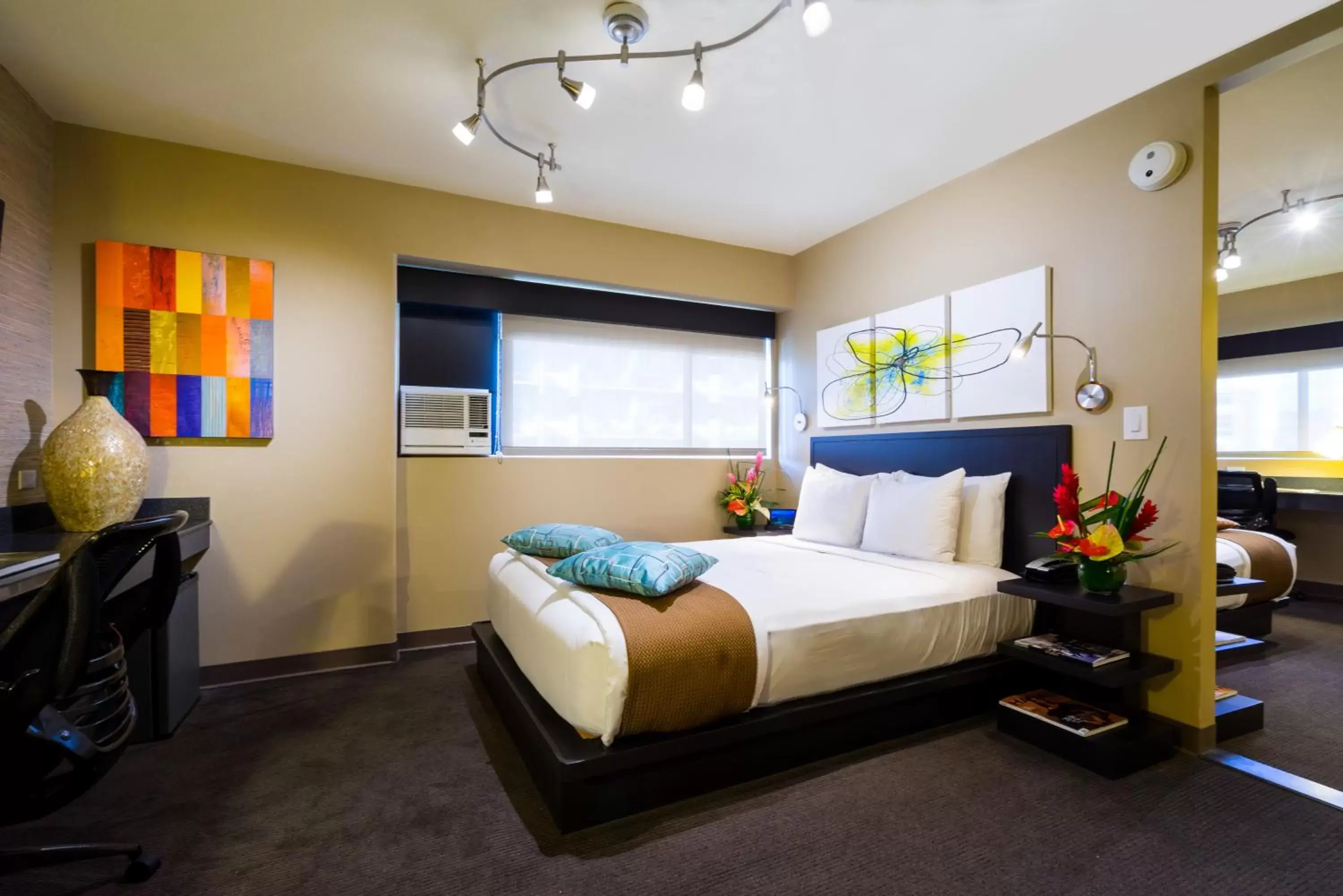 Family Suite - single occupancy in VIVE Hotel Waikiki Family Suite - single occupancy in VIVE Hotel Waikiki