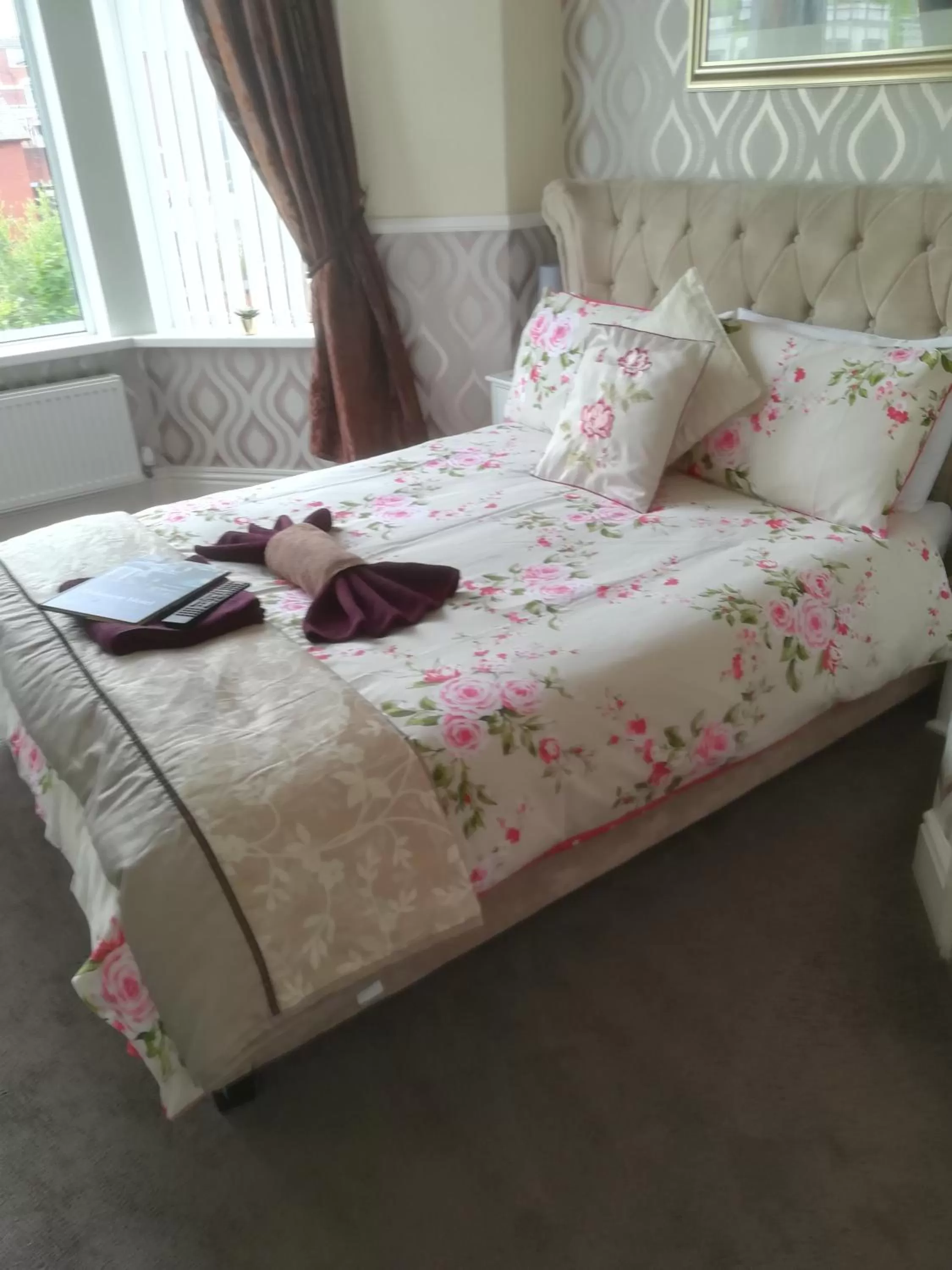 Bed in Delamere Hotel