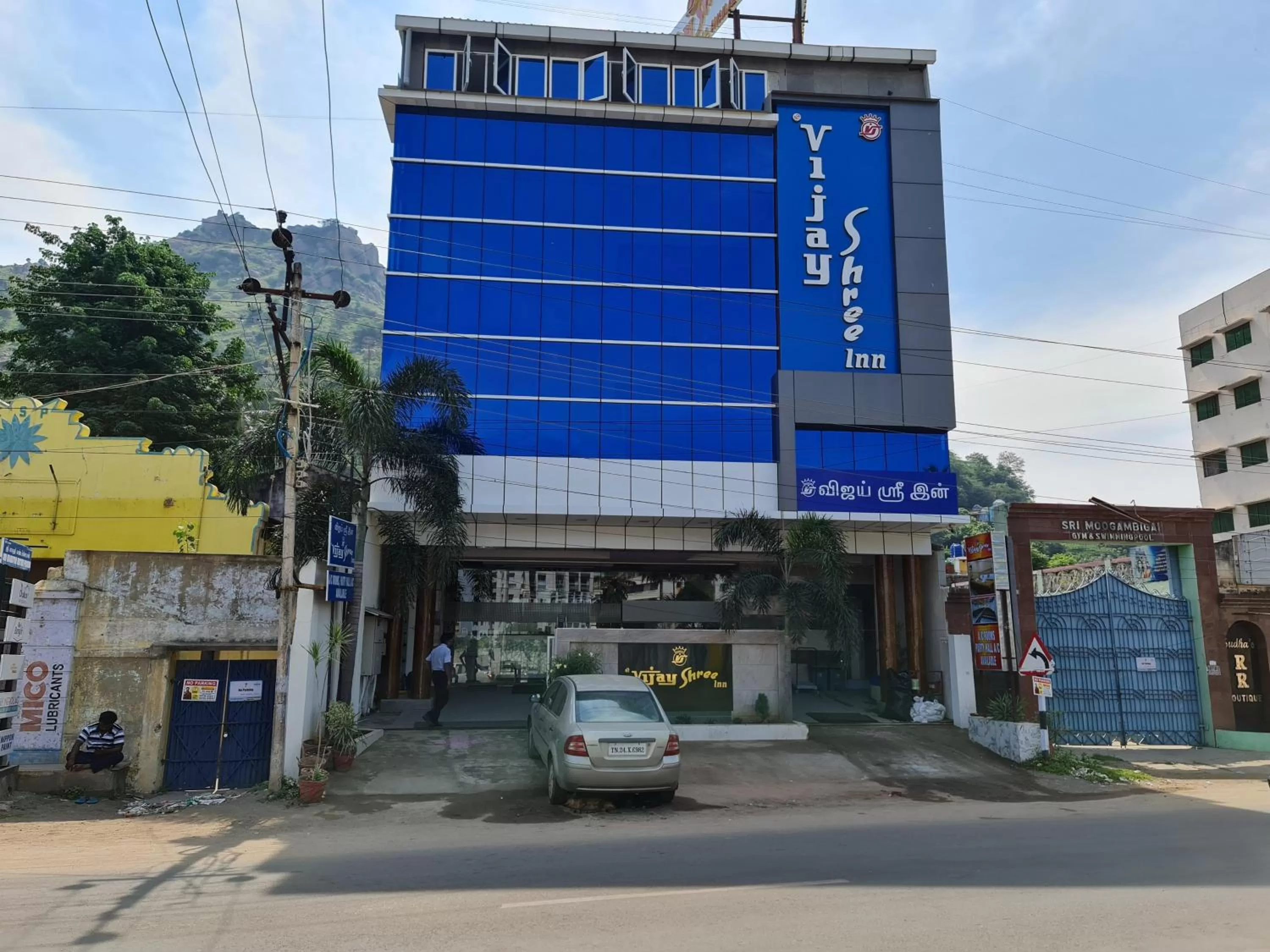 Property building in Vijay Shree Inn