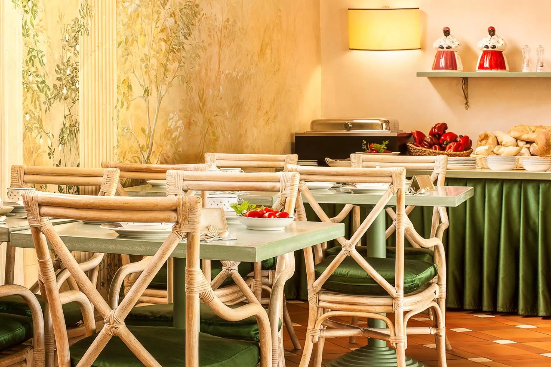 Restaurant/places to eat in Albergo Al Moretto