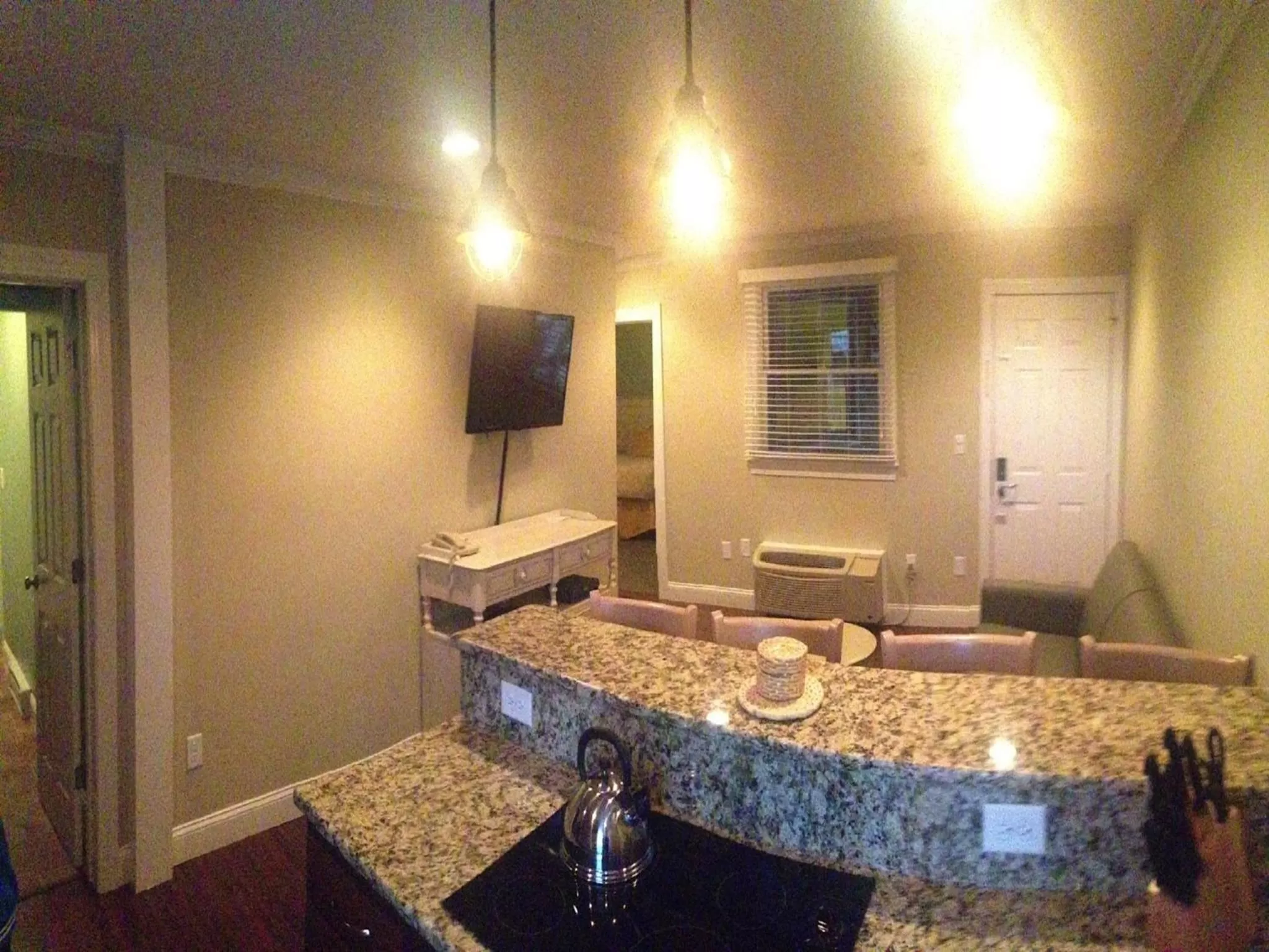 TV and multimedia in InnSeason Resorts HarborWalk