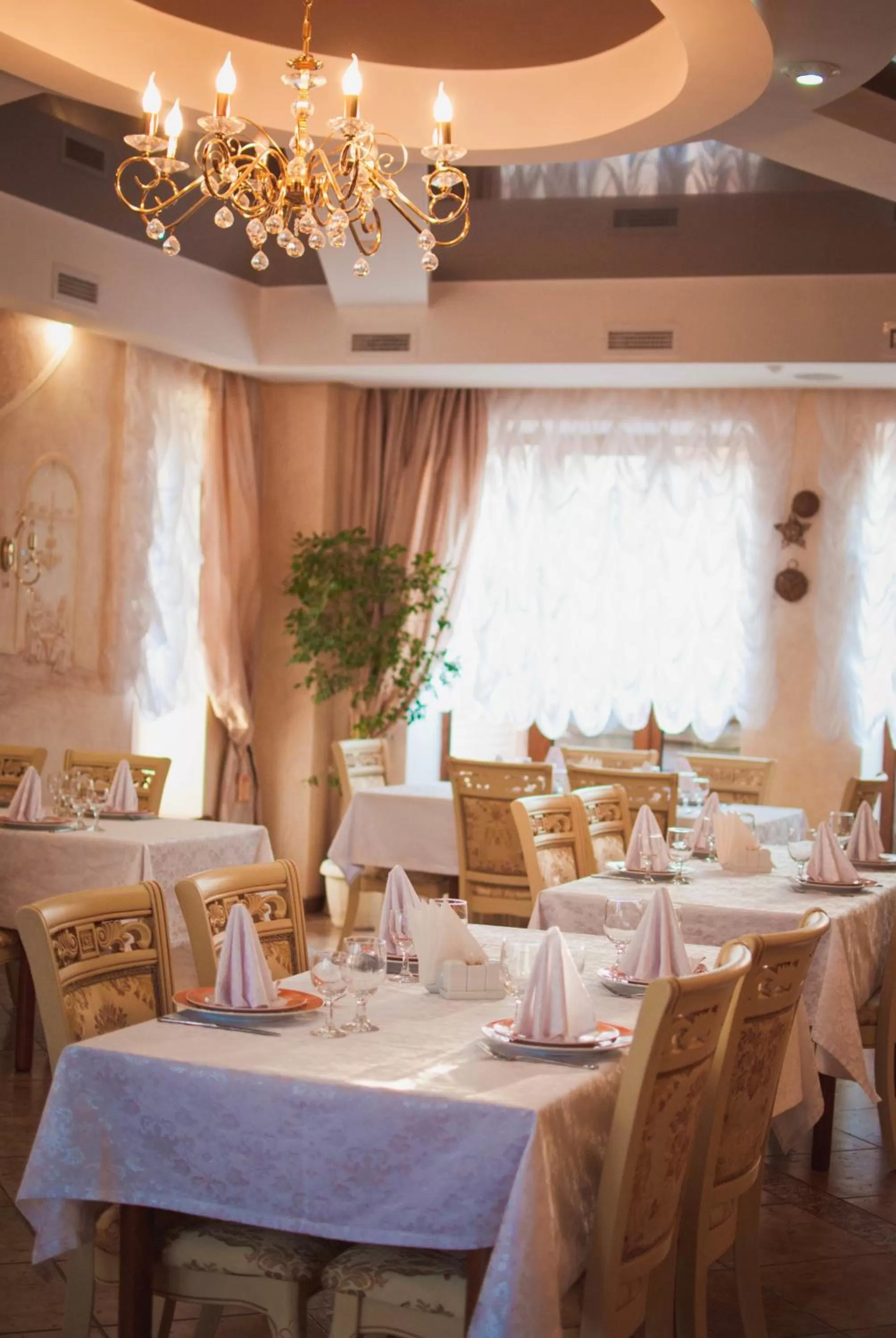 Restaurant/places to eat in Veles Hotel