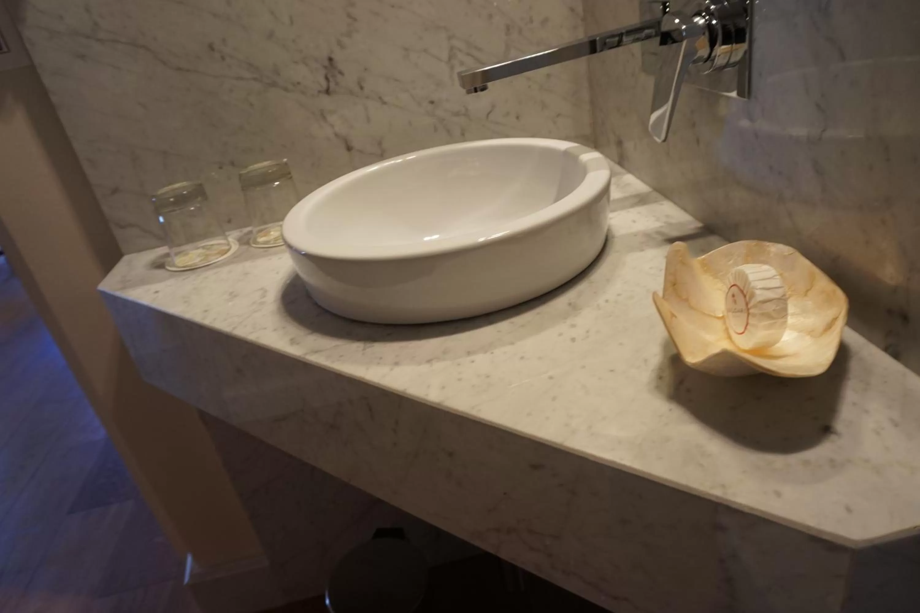 Bathroom in Trevi Palace Luxury Inn